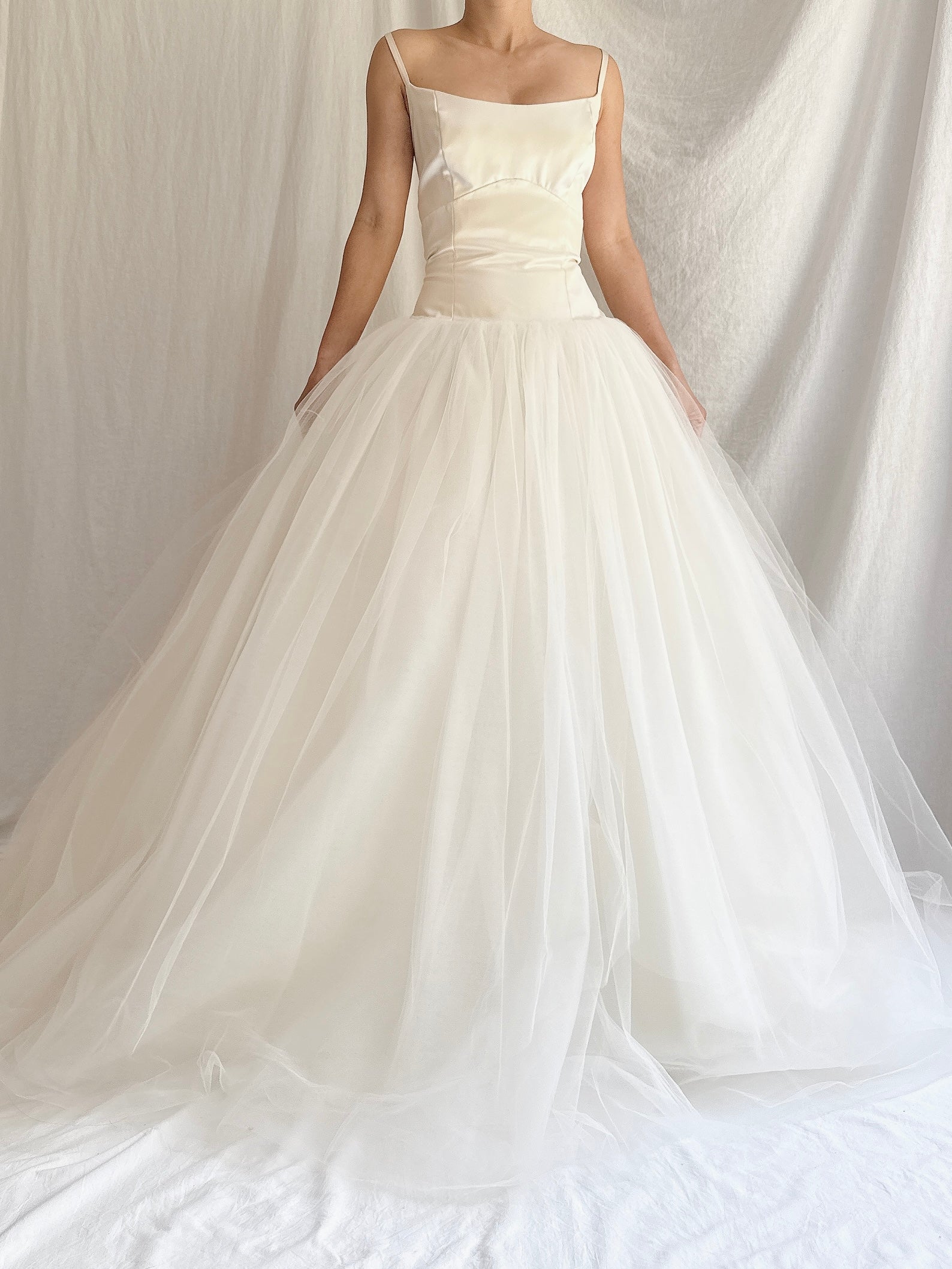 Vintage Monique Llhuilier Silk and Tulle Gown - M/6/8