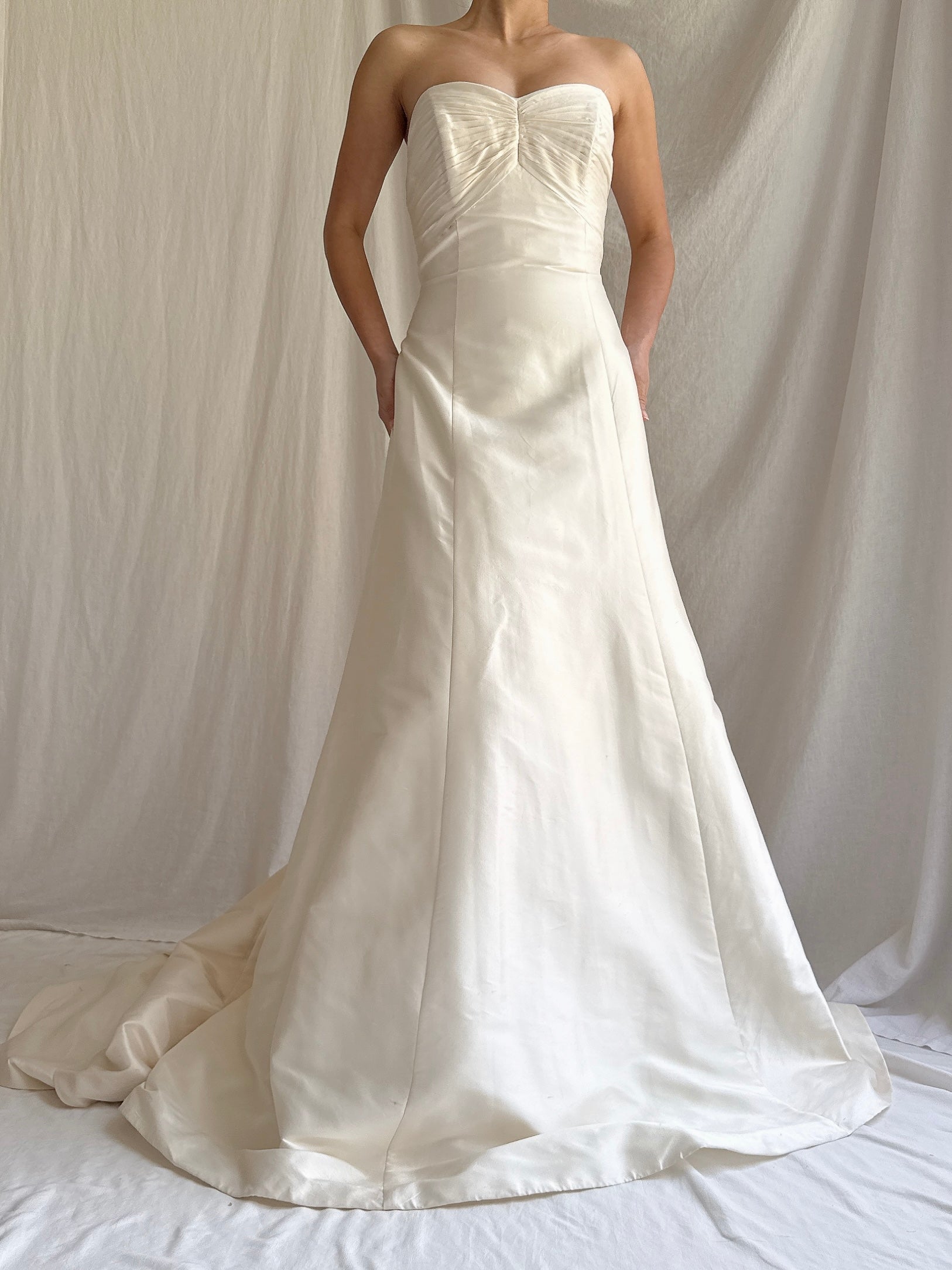 Vintage Strapless Silk Ruffled Gown - M/8