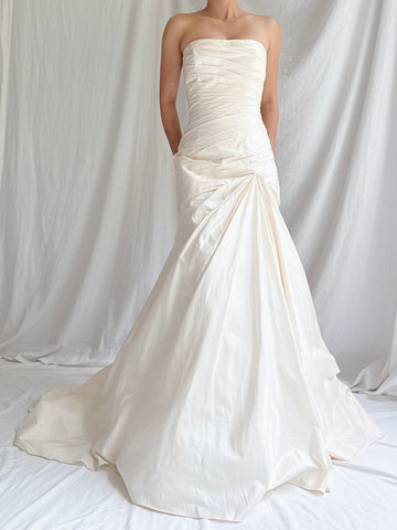 00 Monique Lhuillier Silk Strapless Gown - S