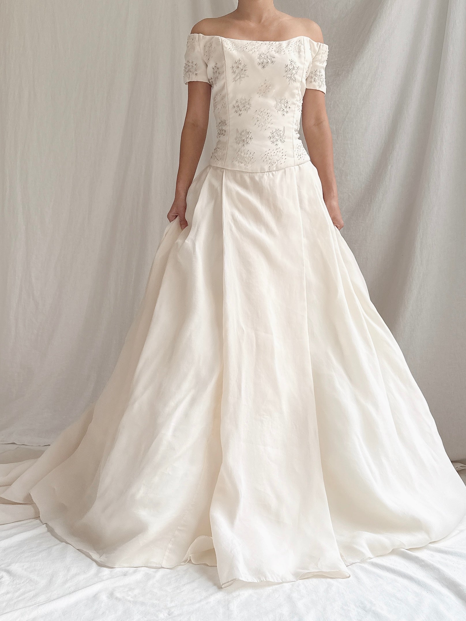 1990s Monique Llhuilier Silk Organza Gown - M