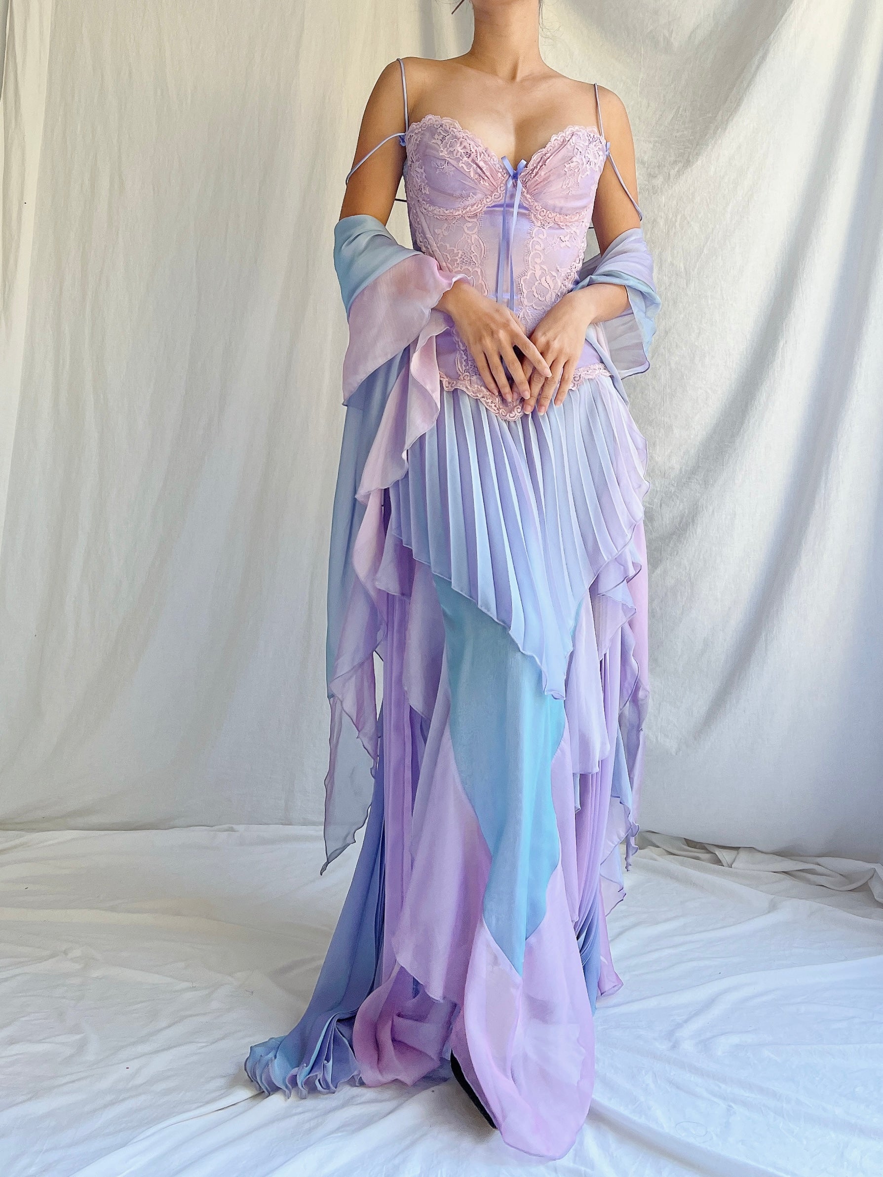 Vintage Catwalk Collection Lavender Pleated 2-Piece Set - One Size