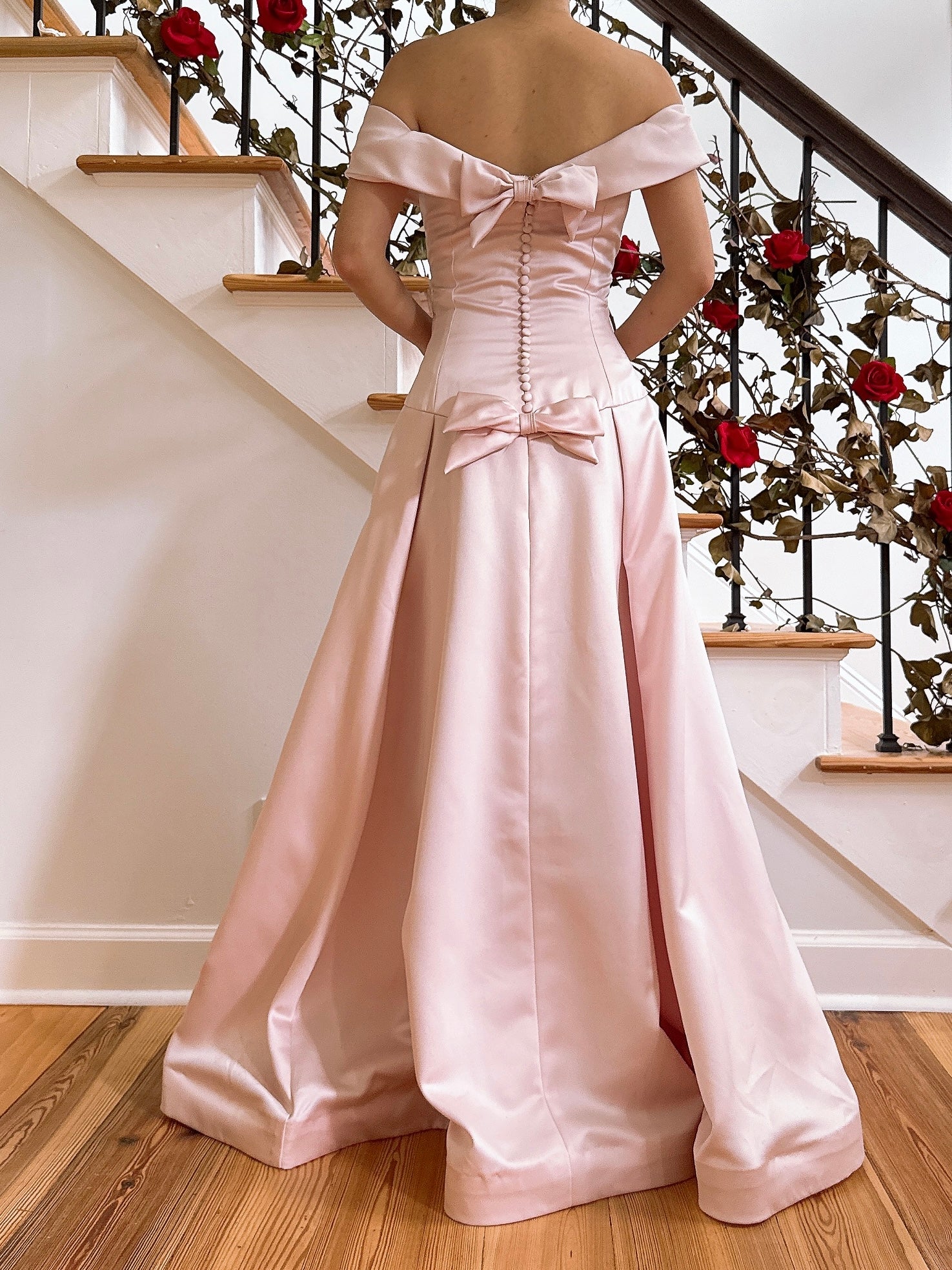 Vera Wang Satin Off the Shoulder Dress - 34B/26W/57L