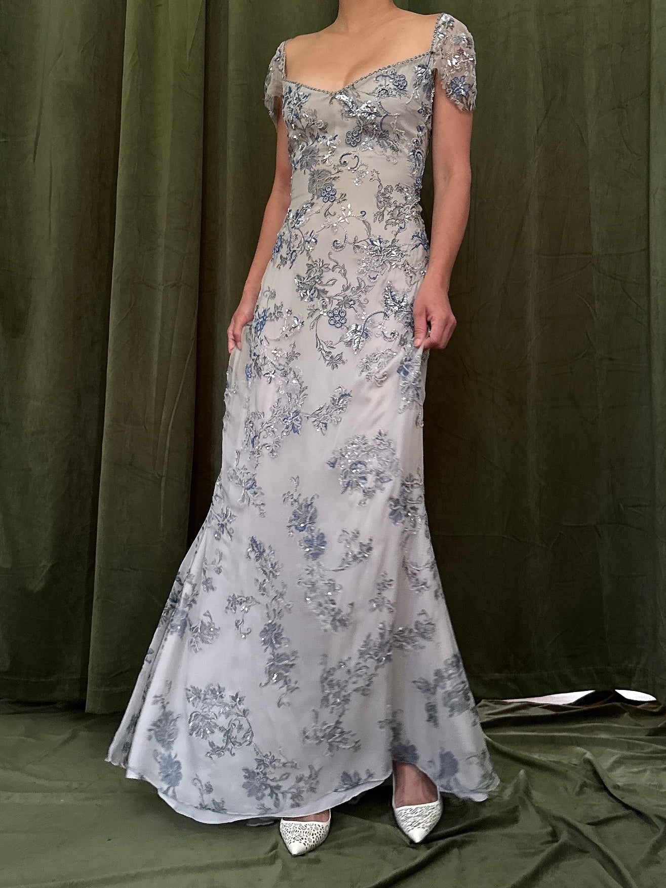 1990s Badgely Mischka Couture Silk Gown - Size 4 - 33B/26W/55L