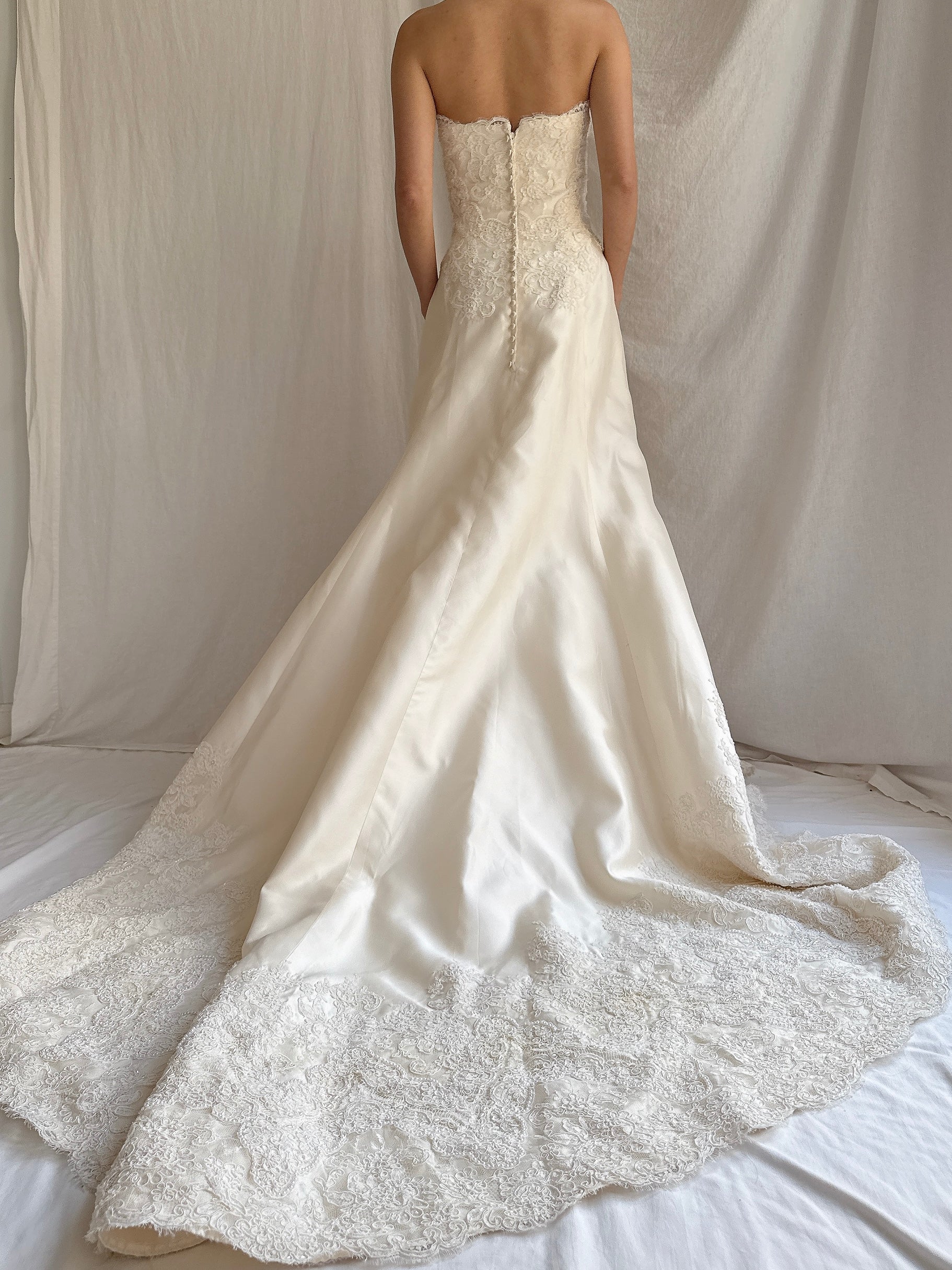 Vintage Christos NY Silk and Lace - S 4/6