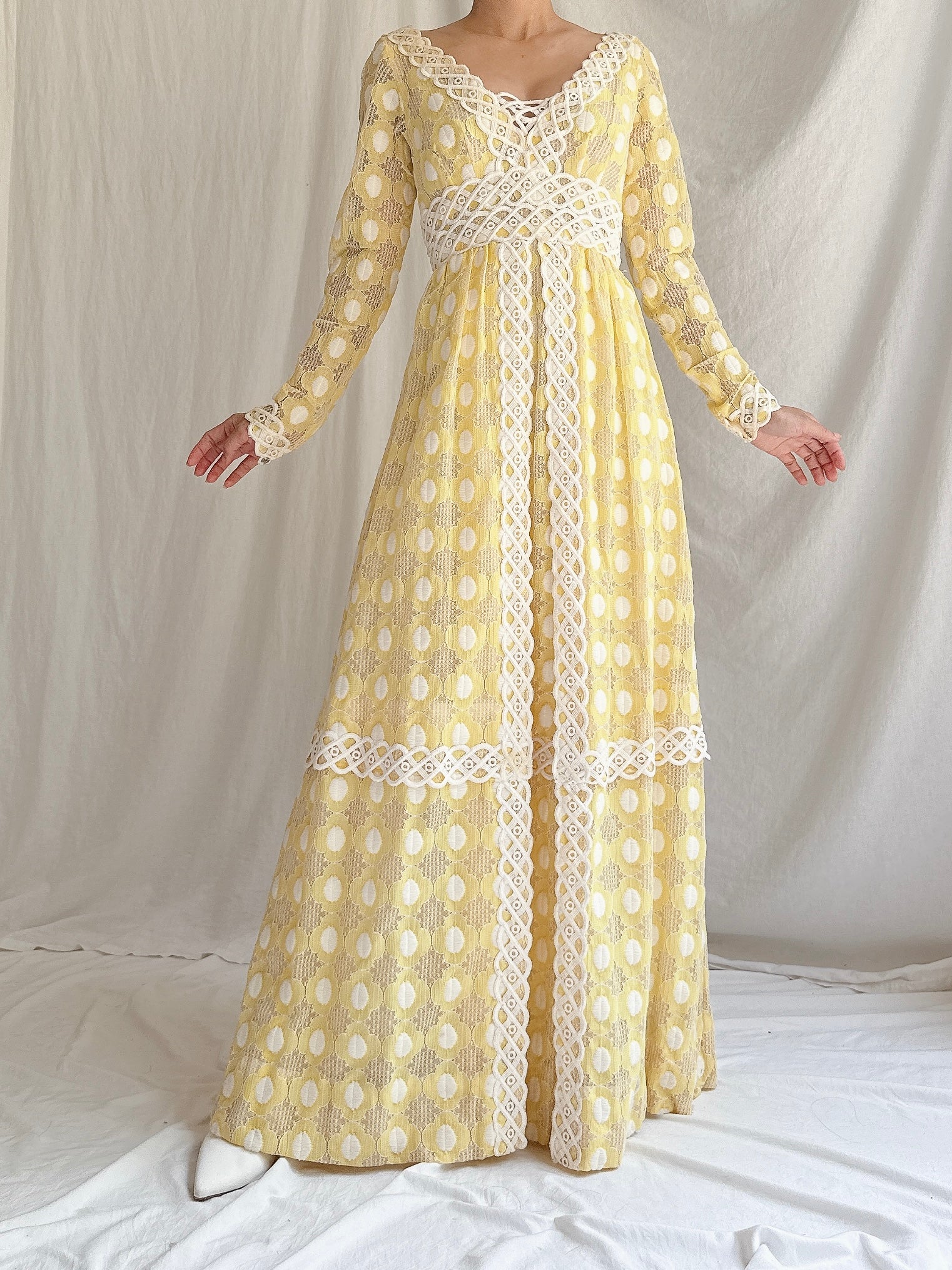 1960s Lace Long Sleeve Gown - XS