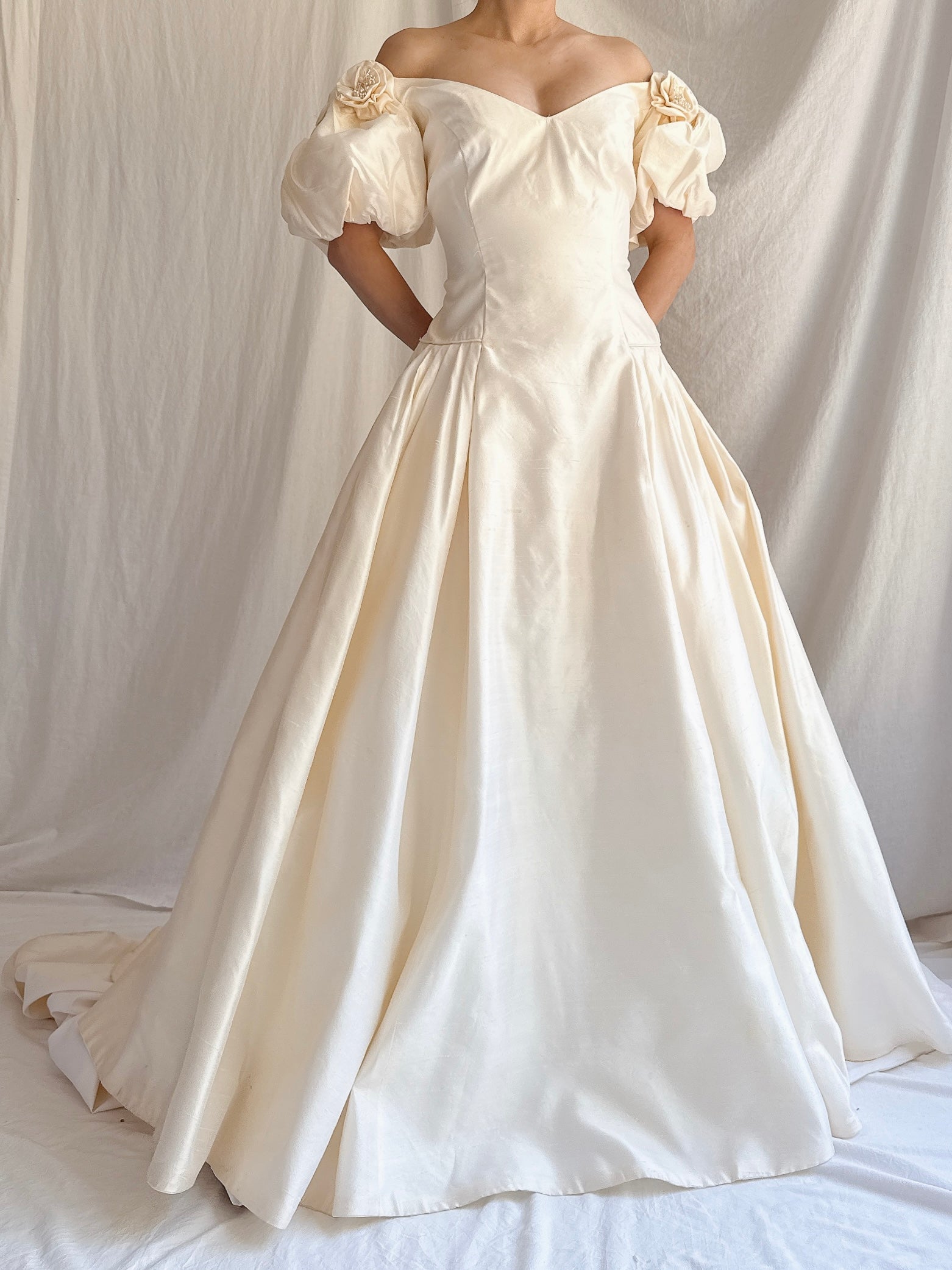 Vintage Silk Puff Sleeve Gown - M/L
