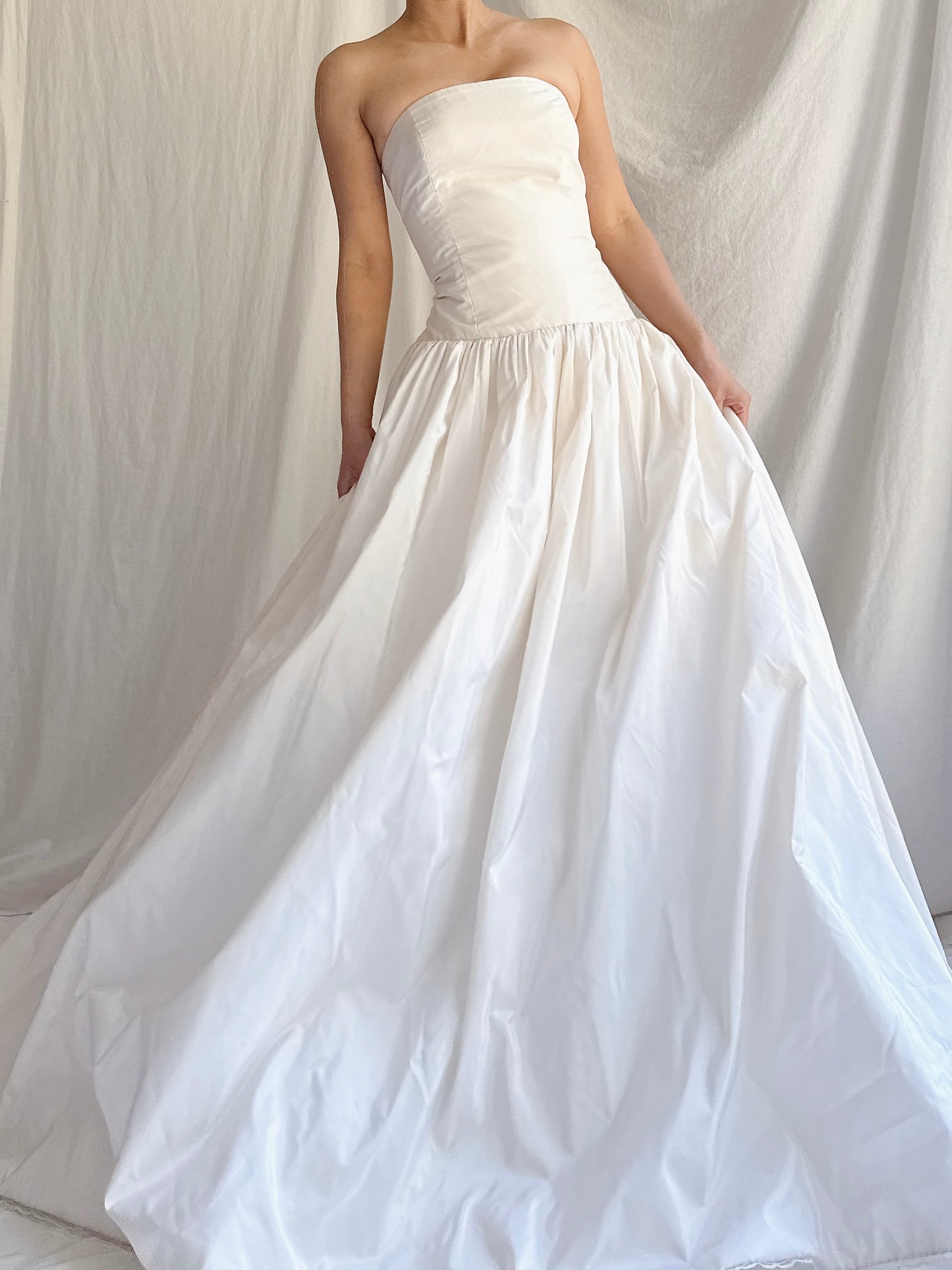 1990s Silk Dropped Waist Gown - M