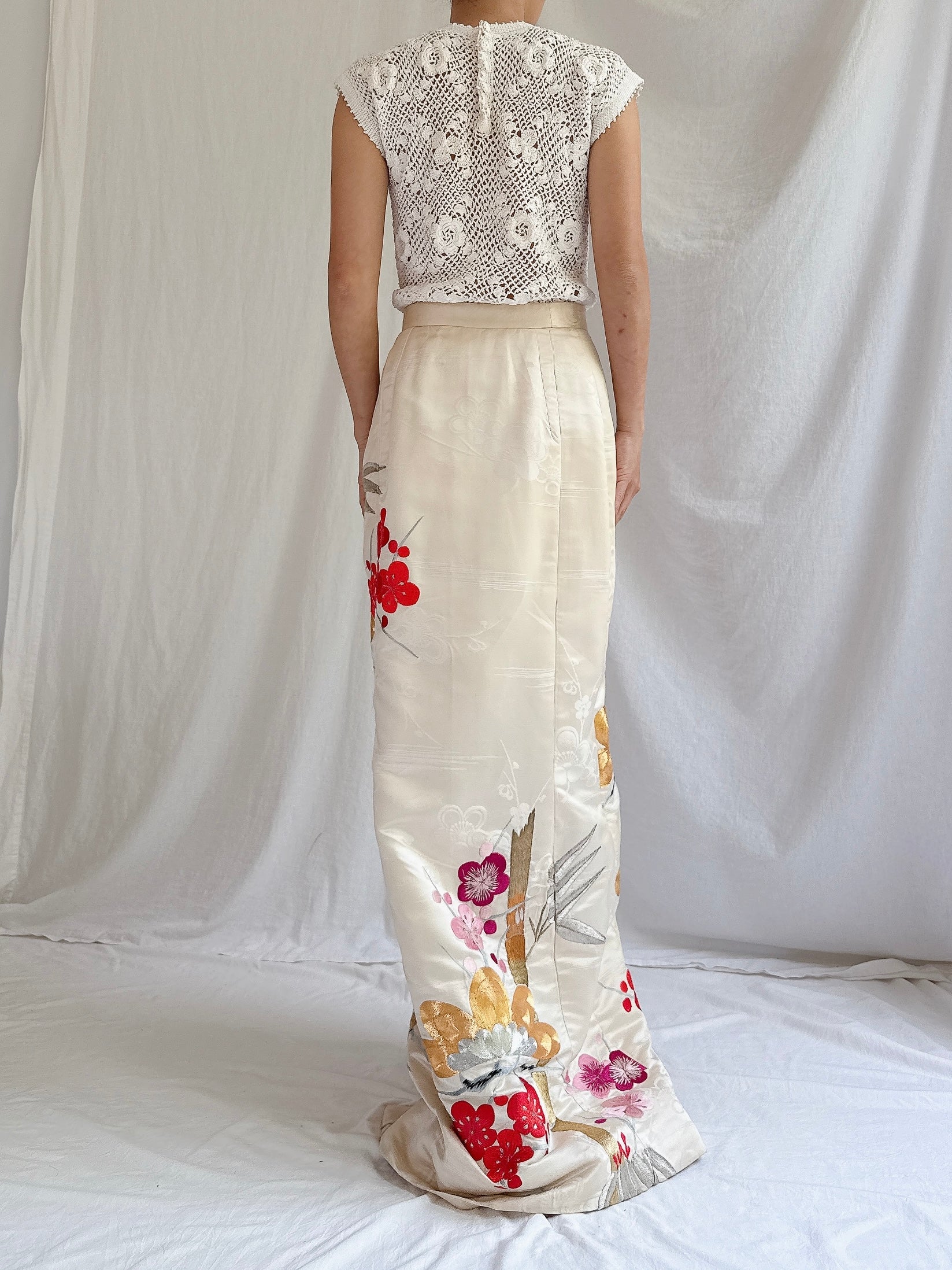 Vintage Embroidered Silk Skirt - XS/S