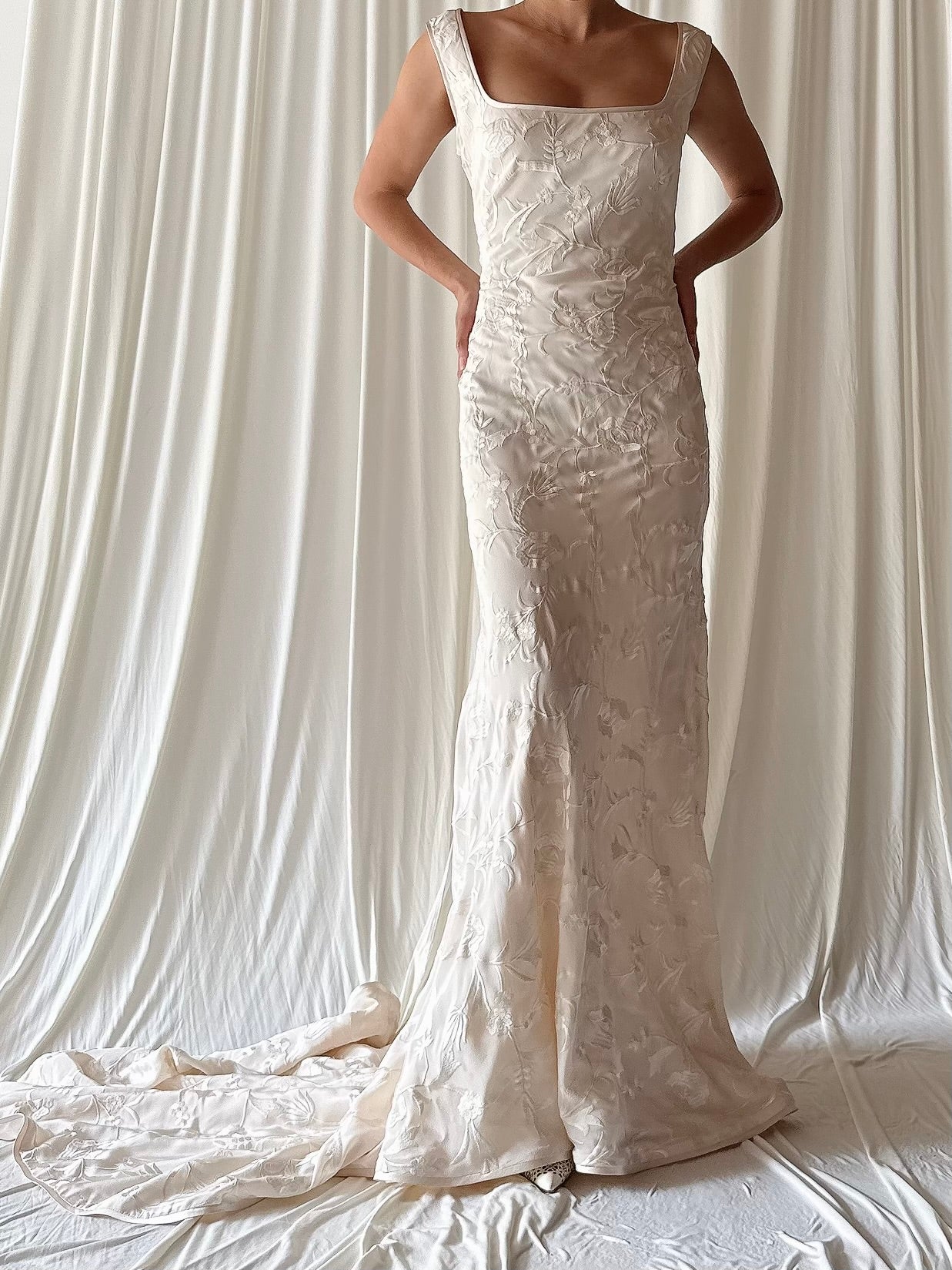 Vintage Ulla-Maija Silk Embroidered Gown - Size 8