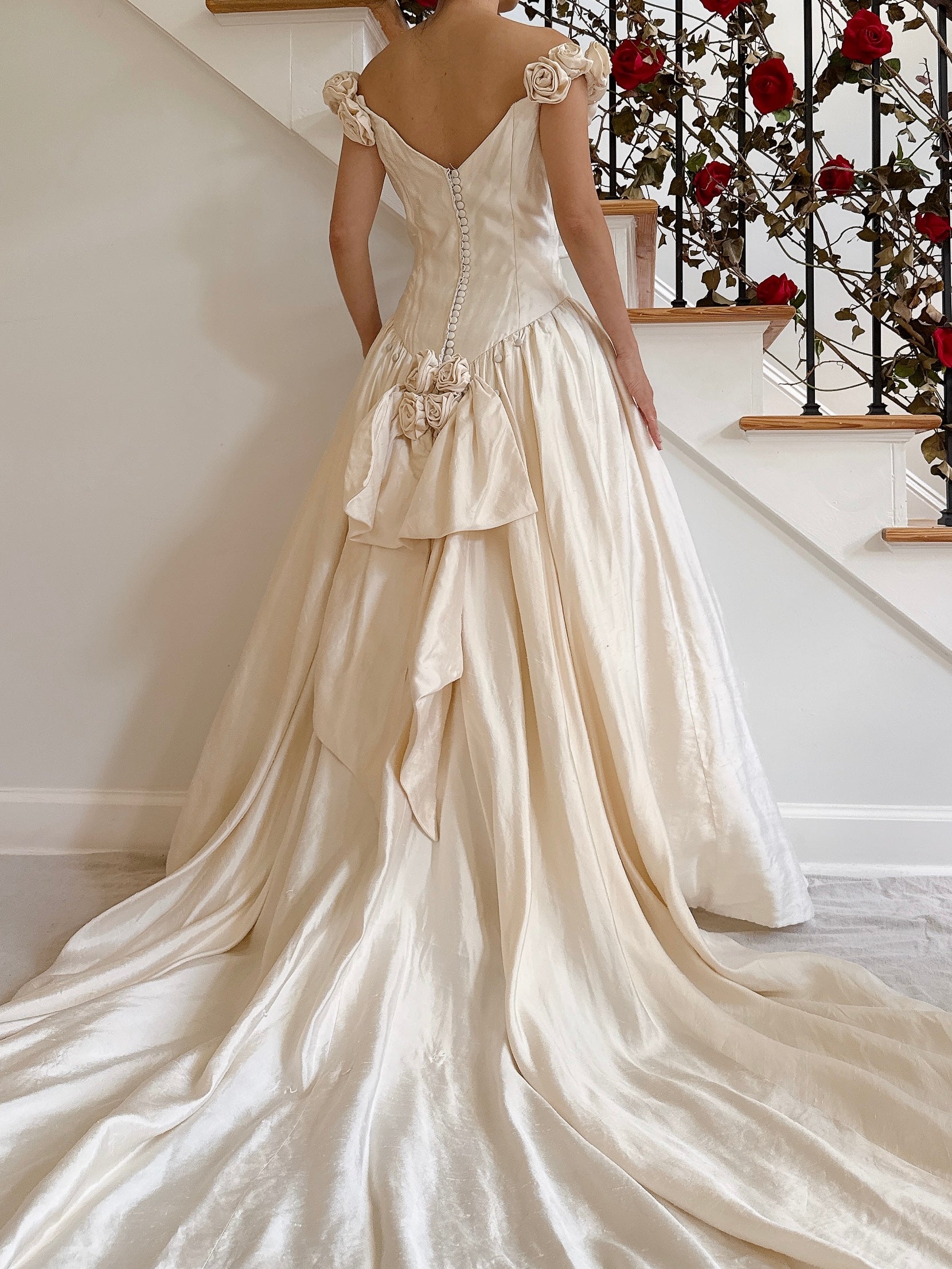 1990s Ivory Alvina Valenta Silk Rosette Dress - M