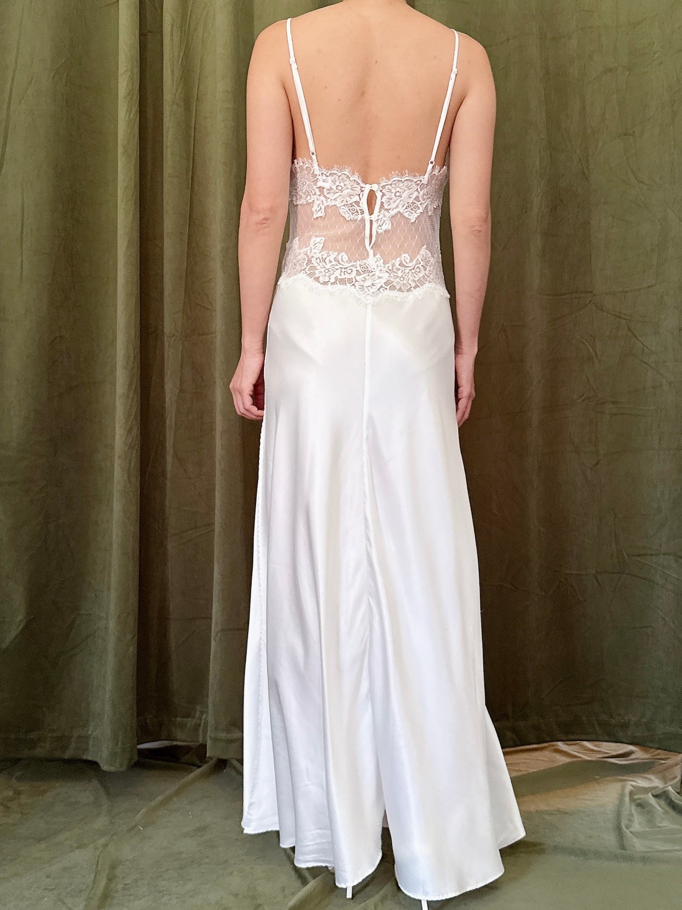 Vintage Lace and Satin Slip - M