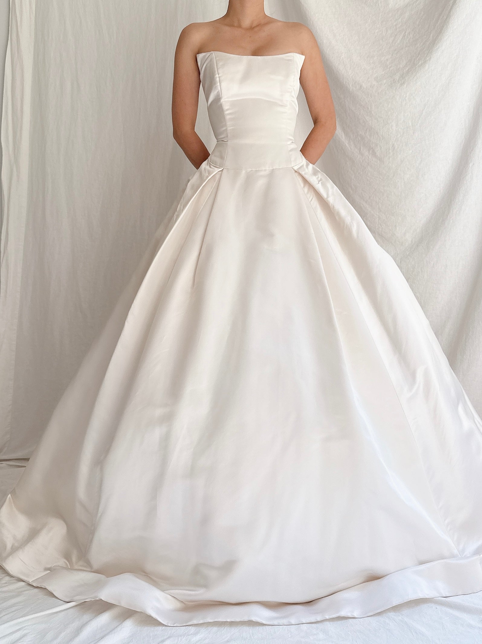 1990s Nancy Issler Silk Gown - S/6