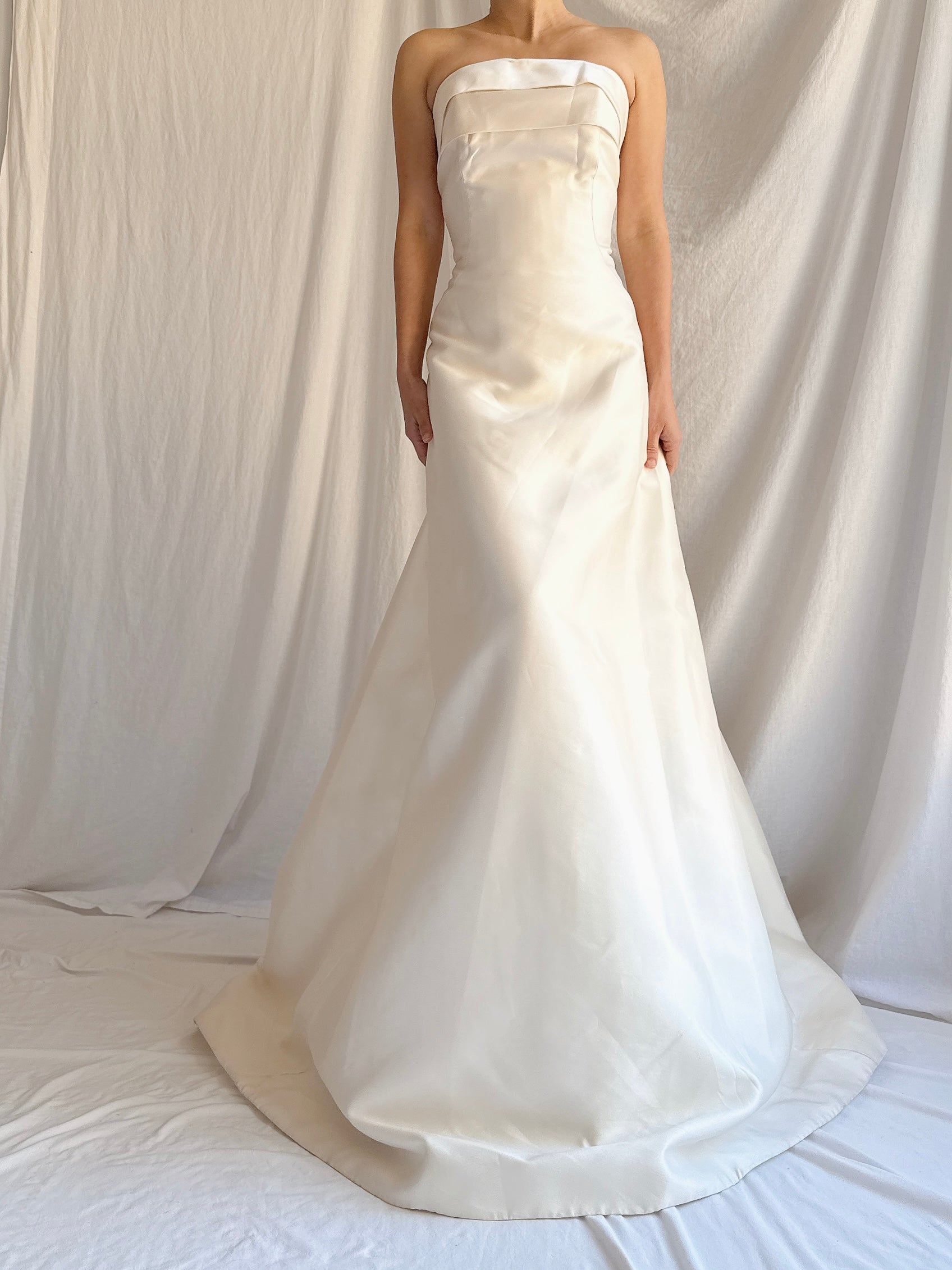 RESERVED Vintage Pronovias Barcelona Gown with Train - M/US 10