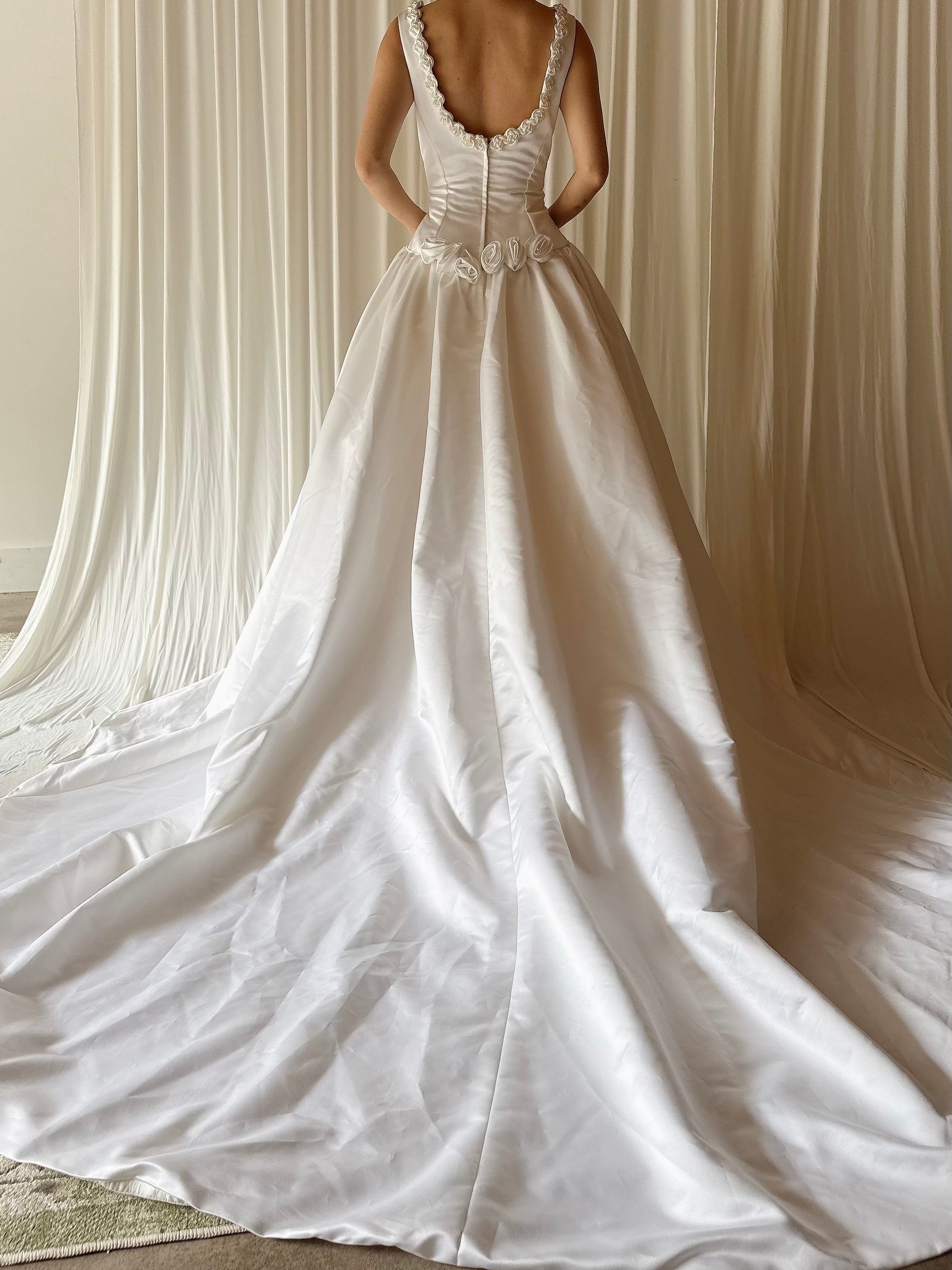 Vintage Beaded Scoop Neckline Gown - M