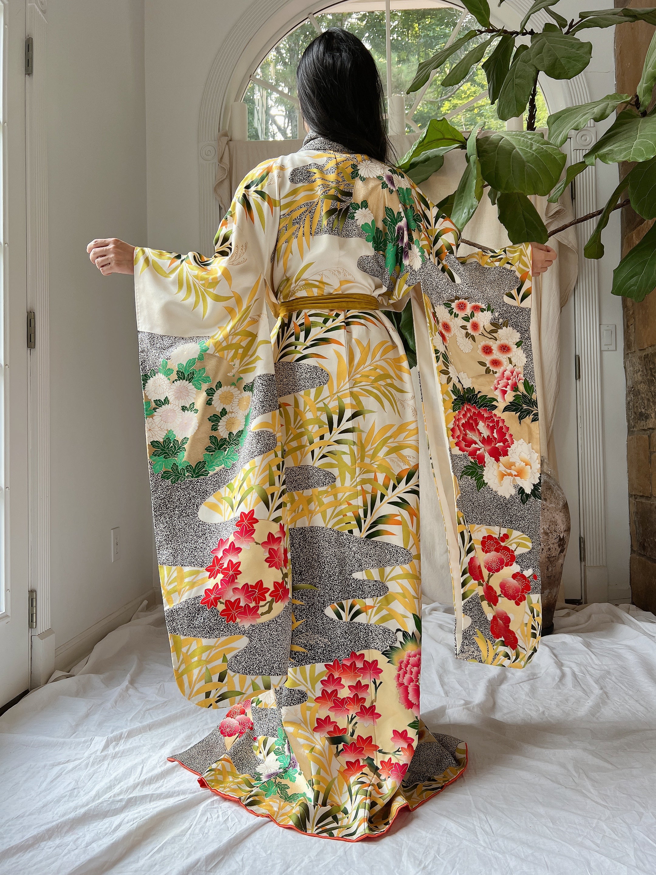 Vintage Silk Floral Kimono - OSFM
