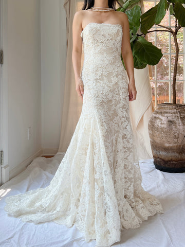 Vintage Monique Llhuilier Alecon Lace Gown - M
