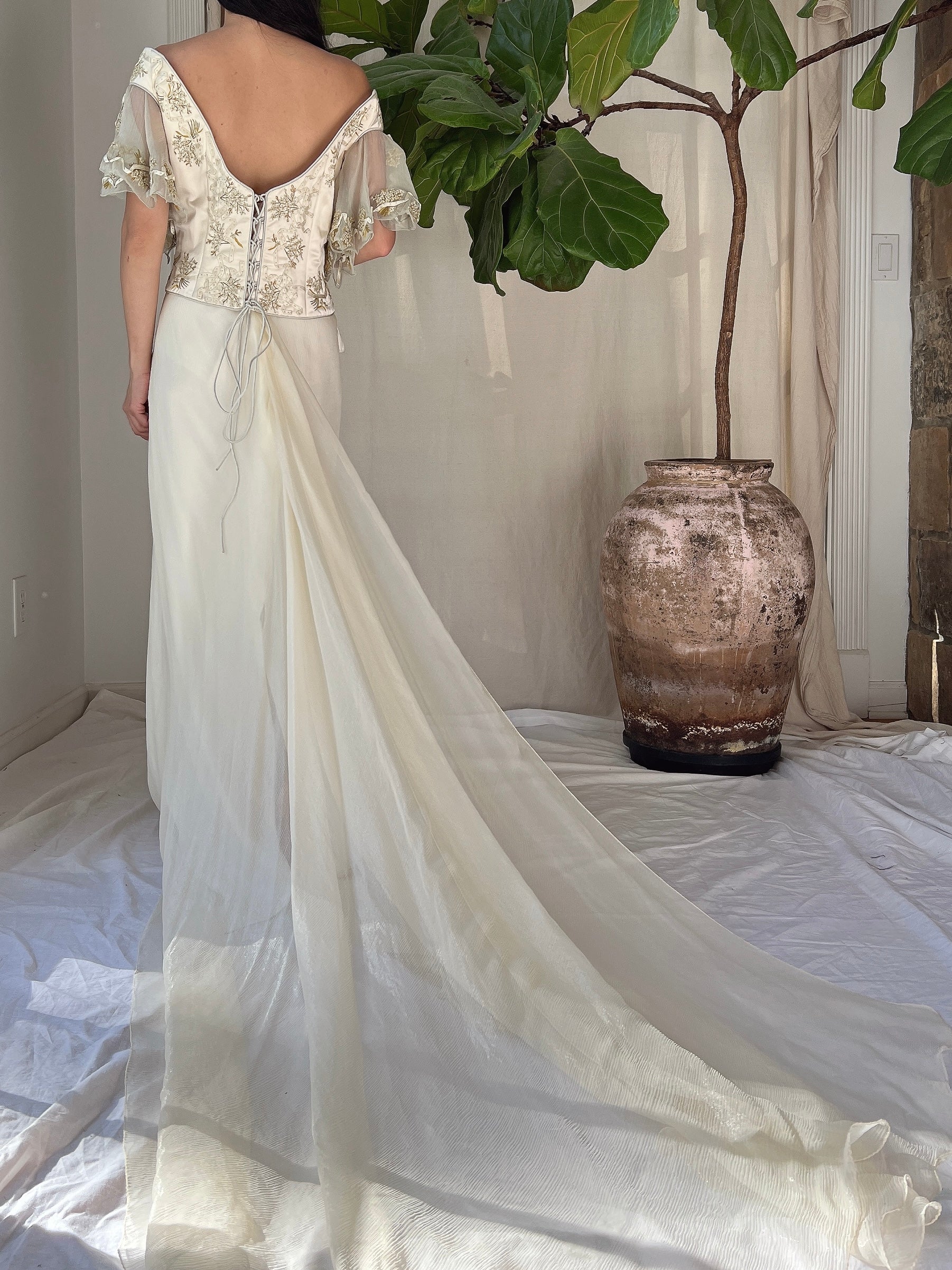 Vintage Silk Embroidered Ensemble - L