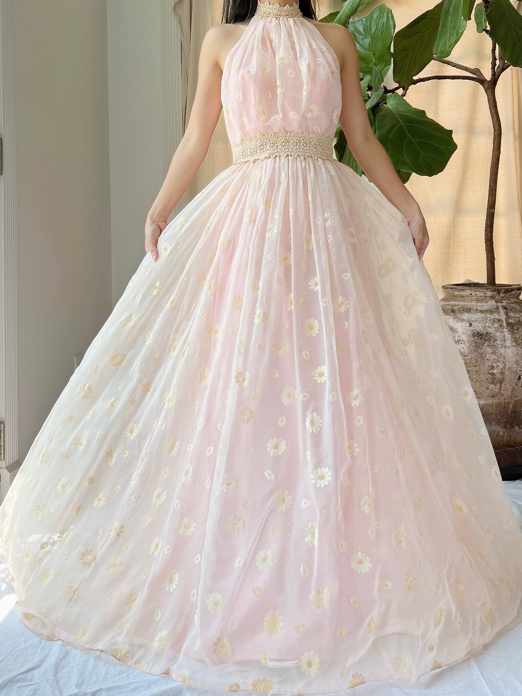 Vintage Daisy Floral Halter Gown - XS