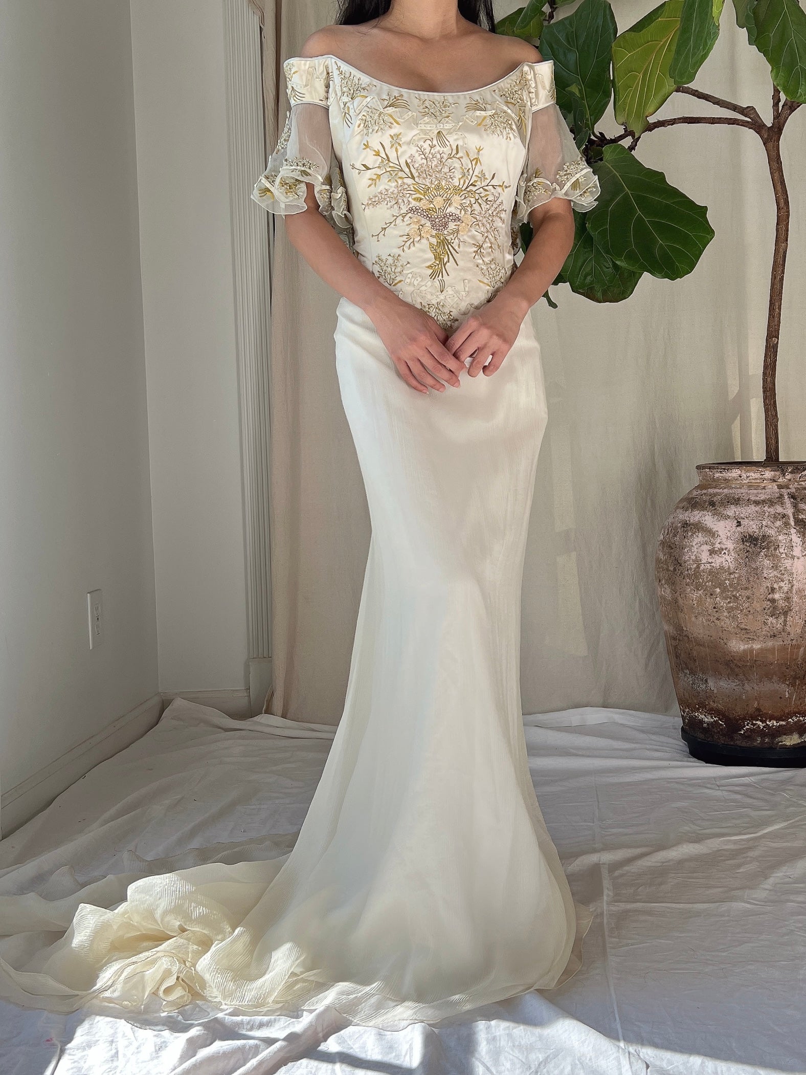 Vintage Silk Embroidered Ensemble - L