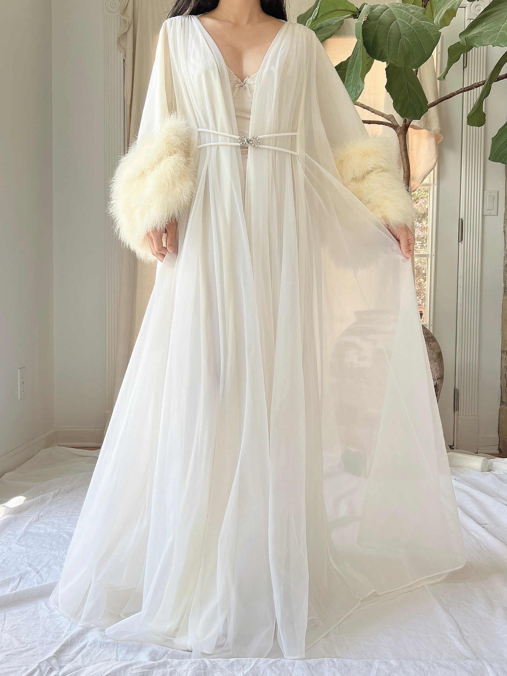 1950s Claire Sandra Lucie Ann Nylon Feather Robe - OSFM