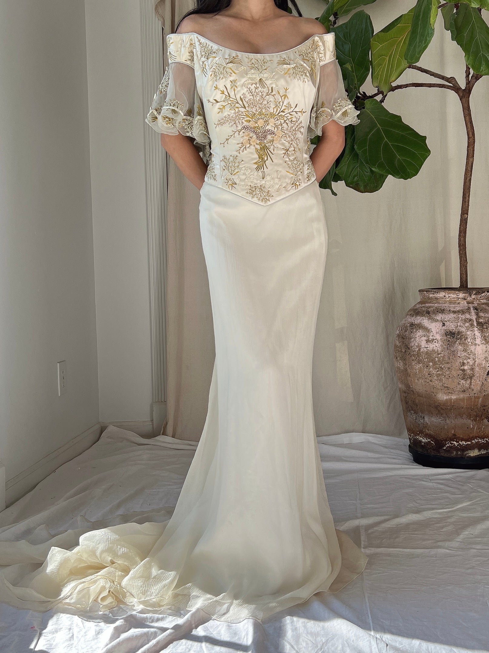 Vintage Silk Embroidered Ensemble - L