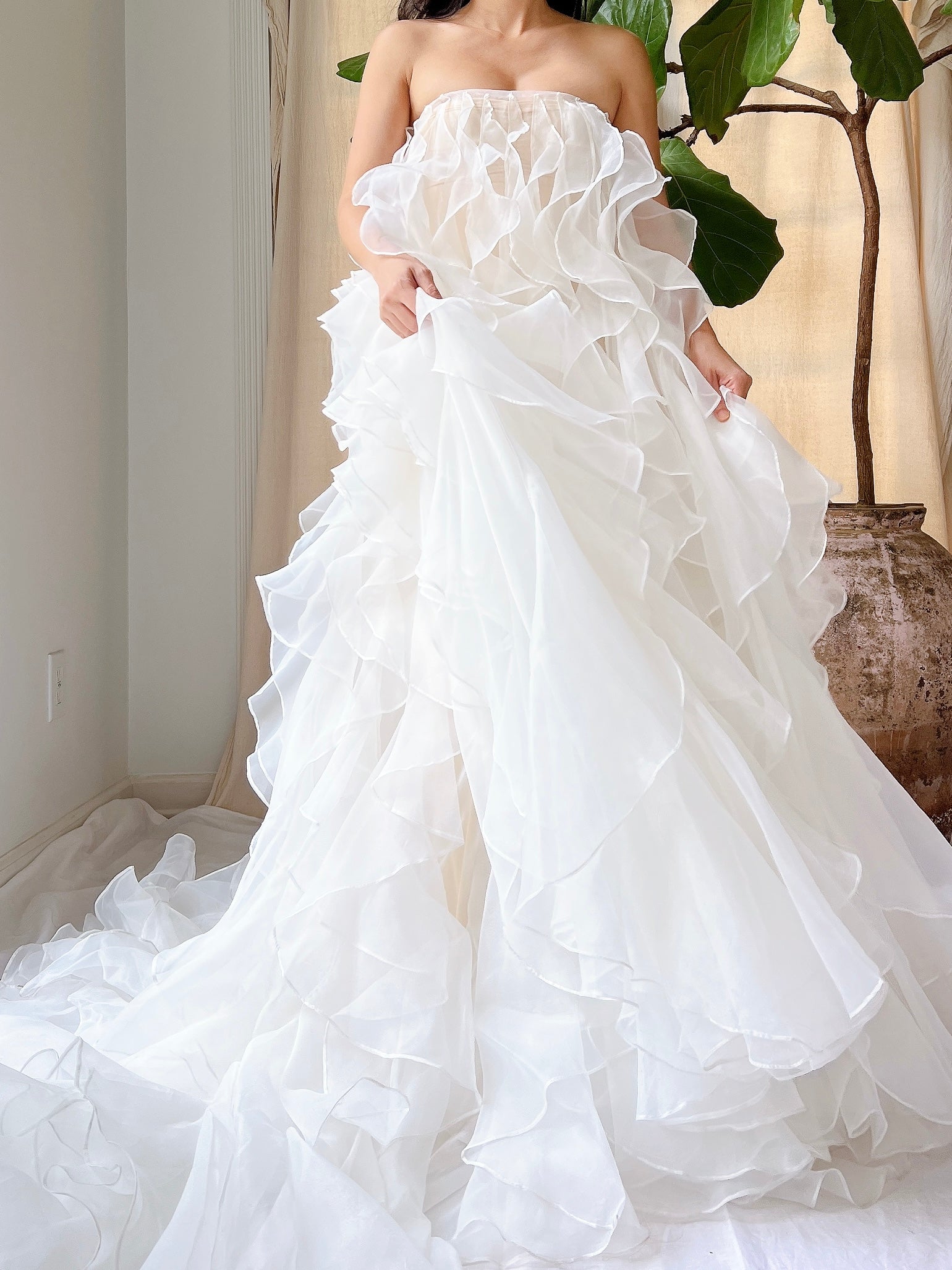 White Ruffled Gown - OSFM