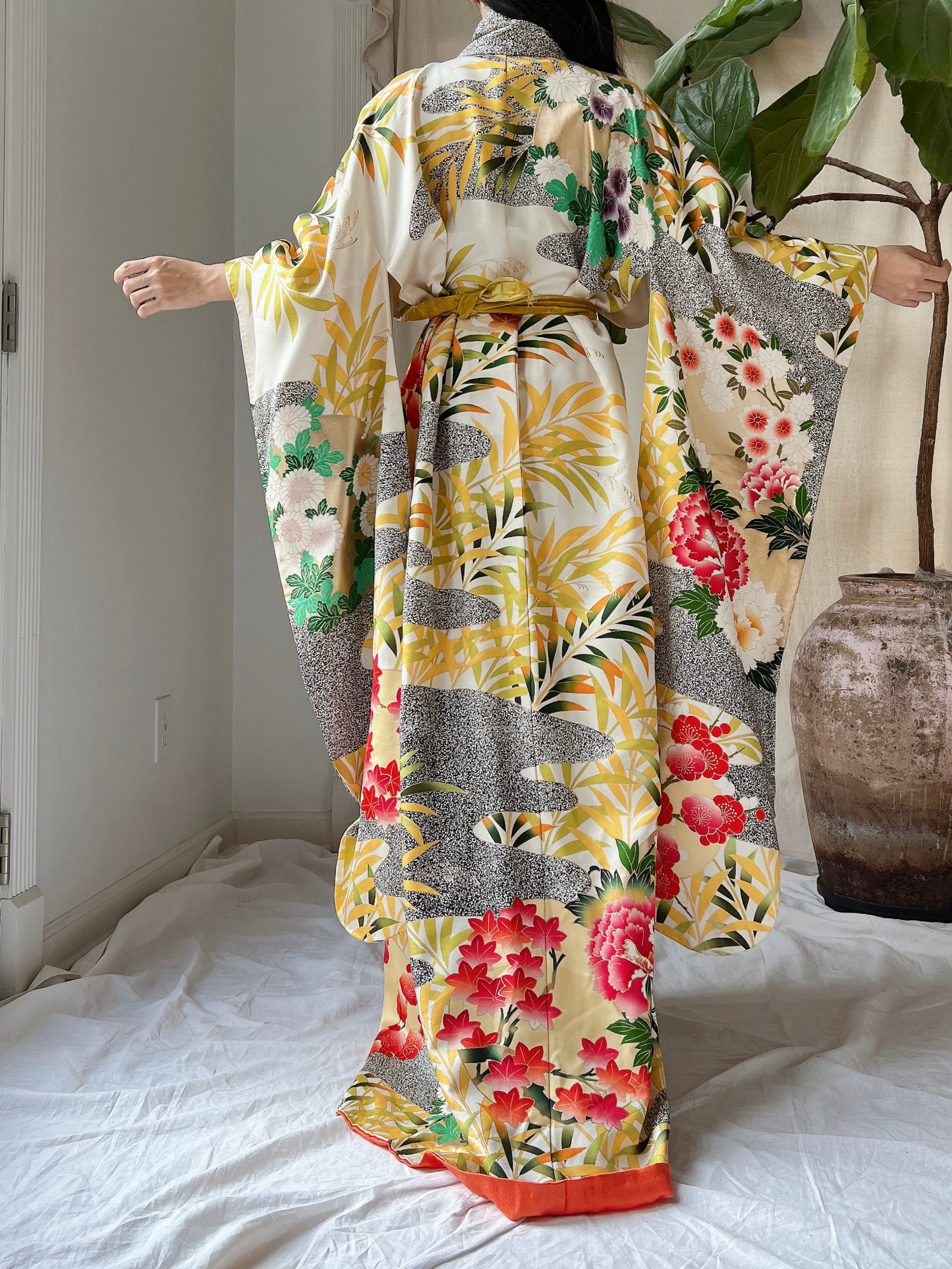 Vintage Silk Floral Kimono - OSFM