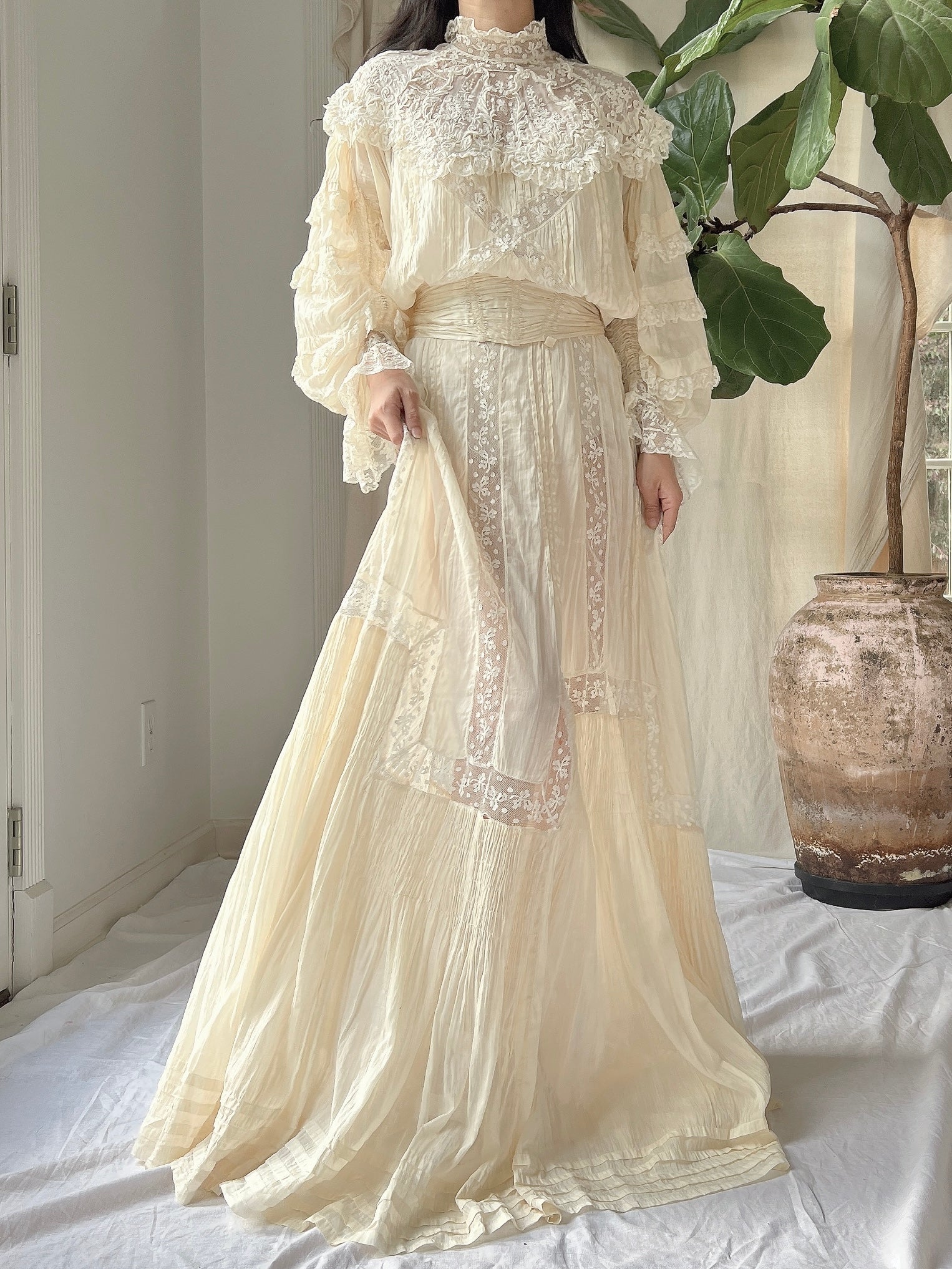 Antique Silk Puff Sleeves Ensemble - S/M