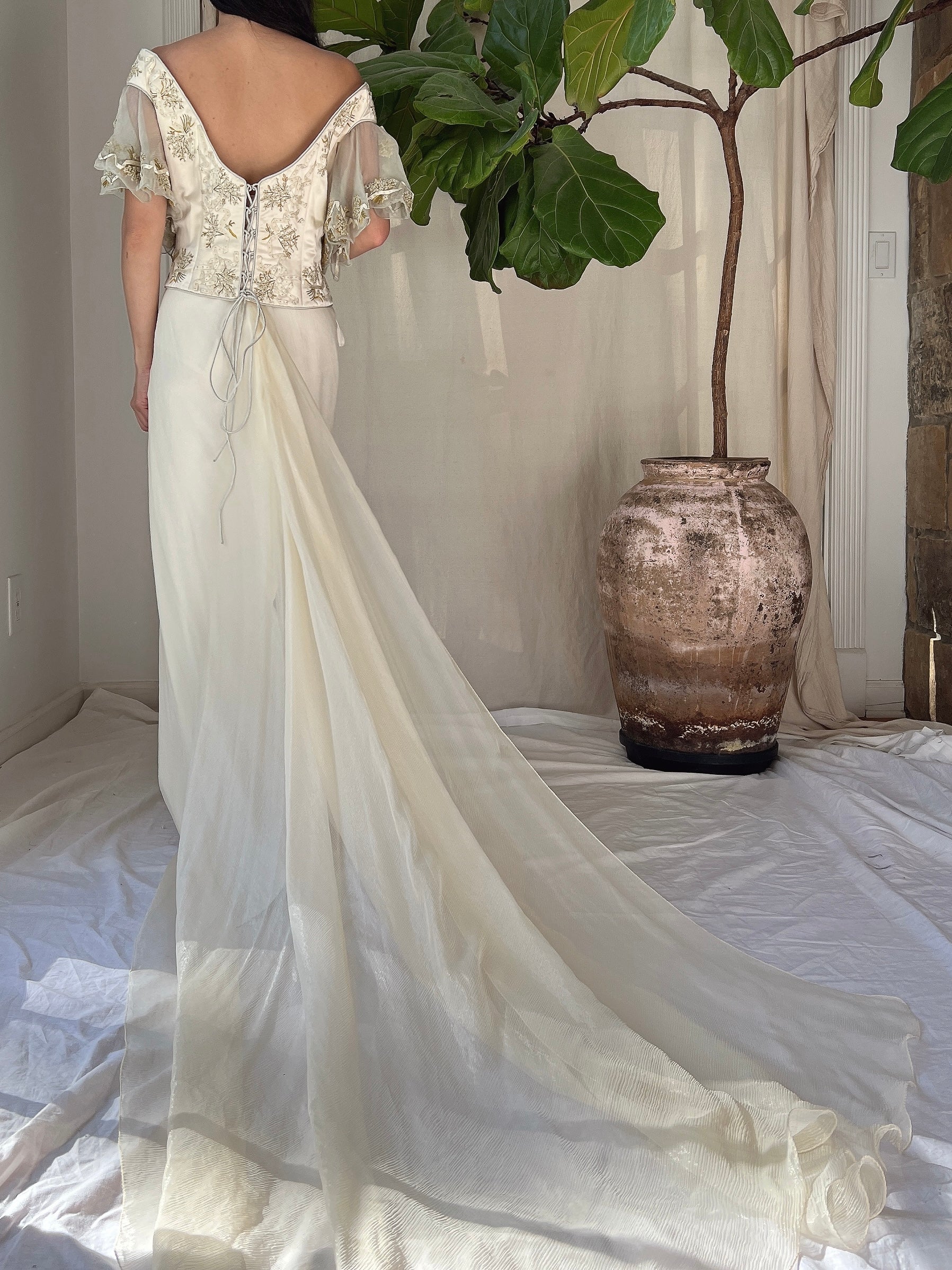 Vintage Silk Embroidered Ensemble - L