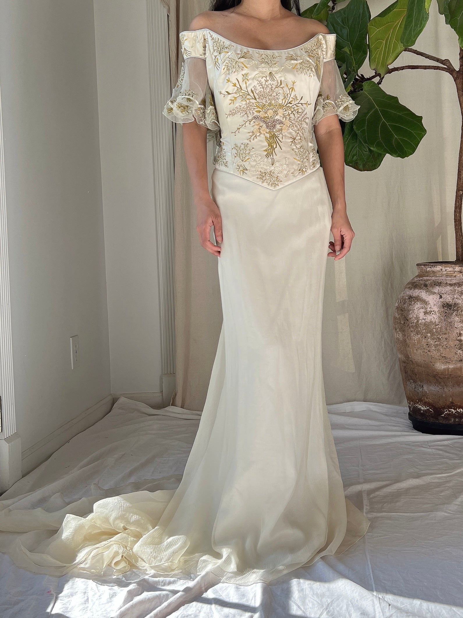 Vintage Silk Embroidered Ensemble - L