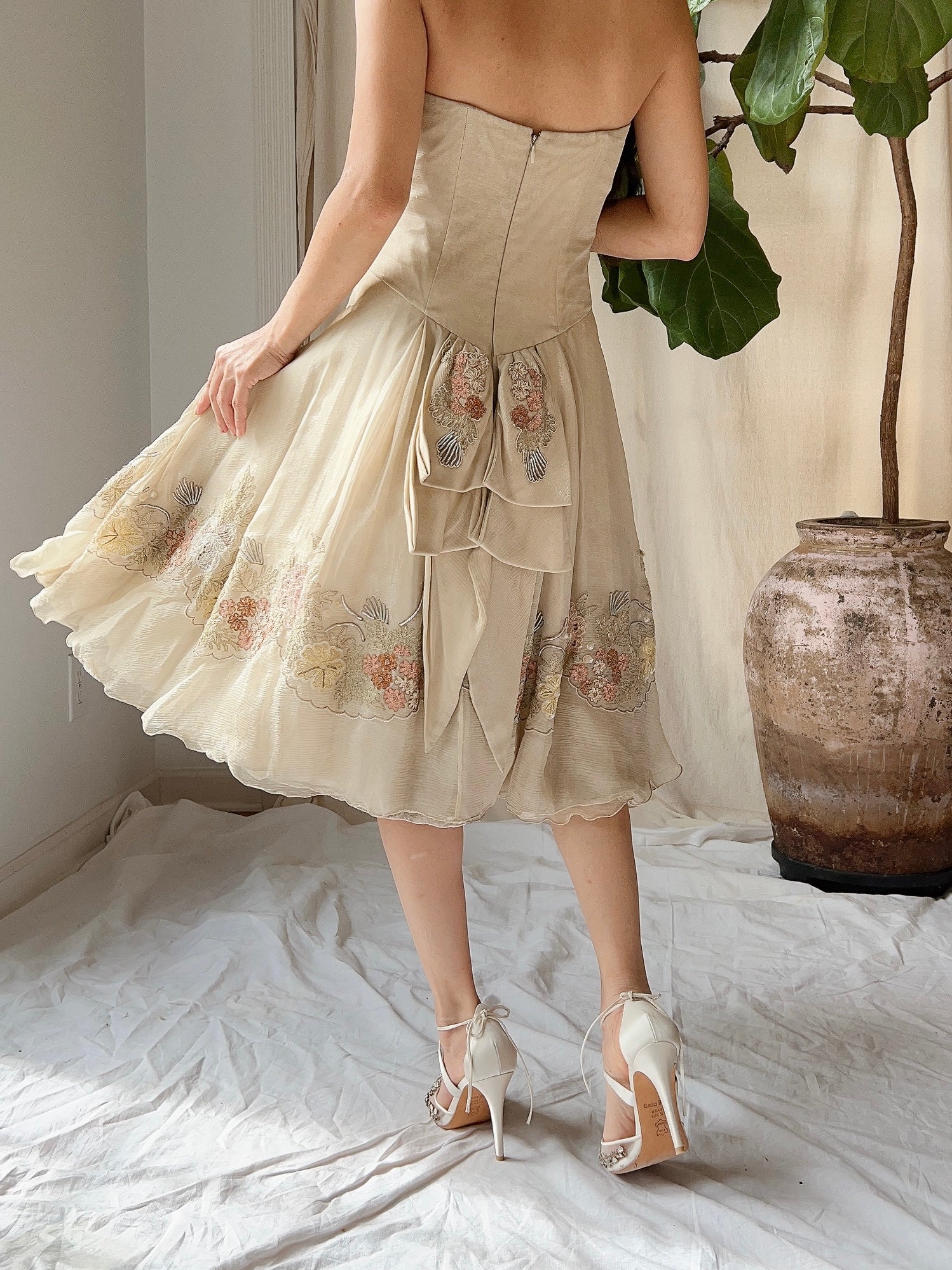 Vintage Silk Eavis and Brown Embroidered Dress - S/6