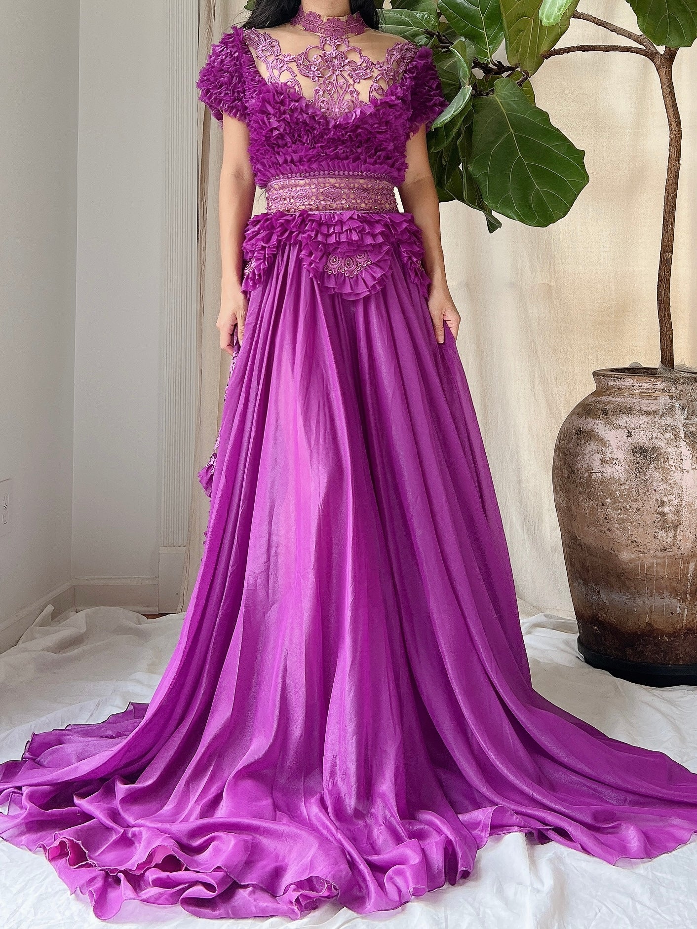 Vintage Silk Eavis and Brown Ruffle Bodice Gown - M/8