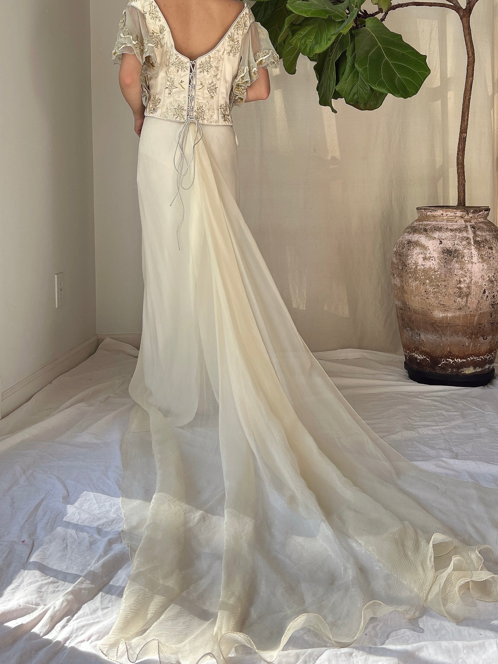Vintage Silk Embroidered Ensemble - L