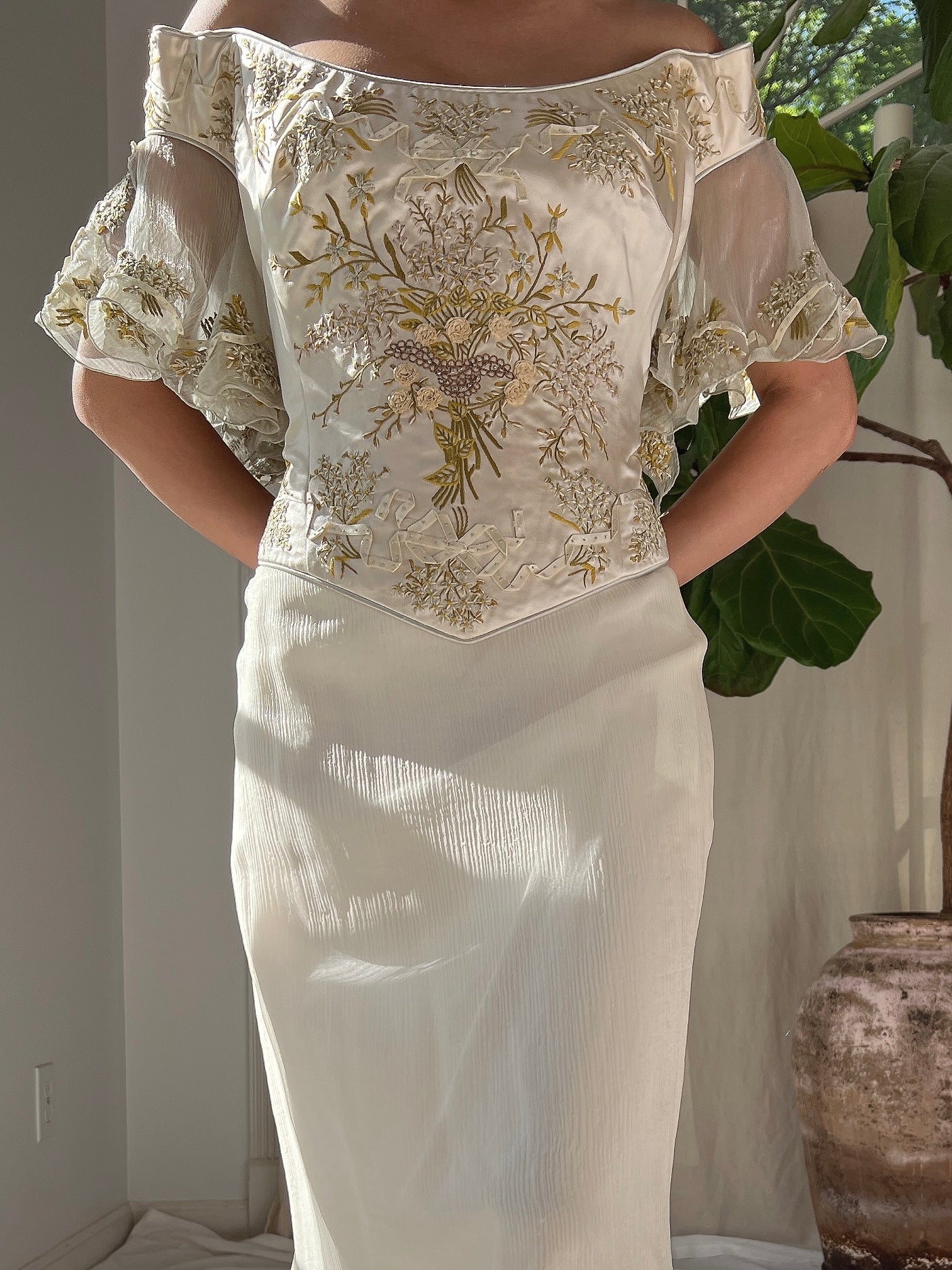 Vintage Silk Embroidered Ensemble - L