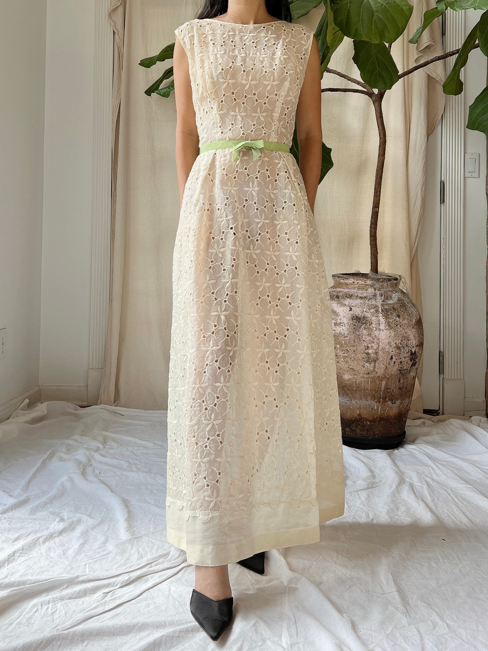 1960s Sheer Organdy Embroidered Dress - M