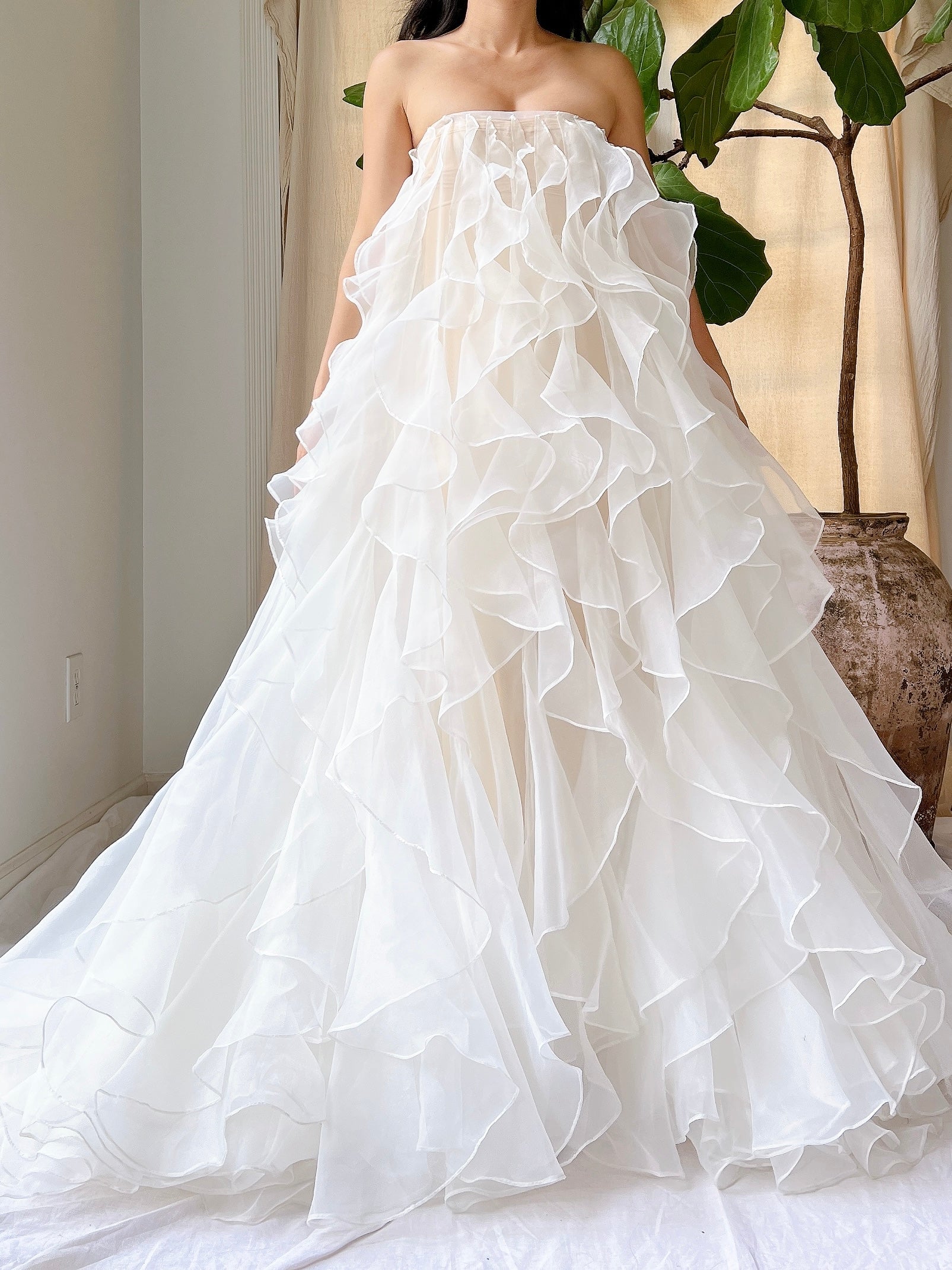 White Ruffled Gown - OSFM