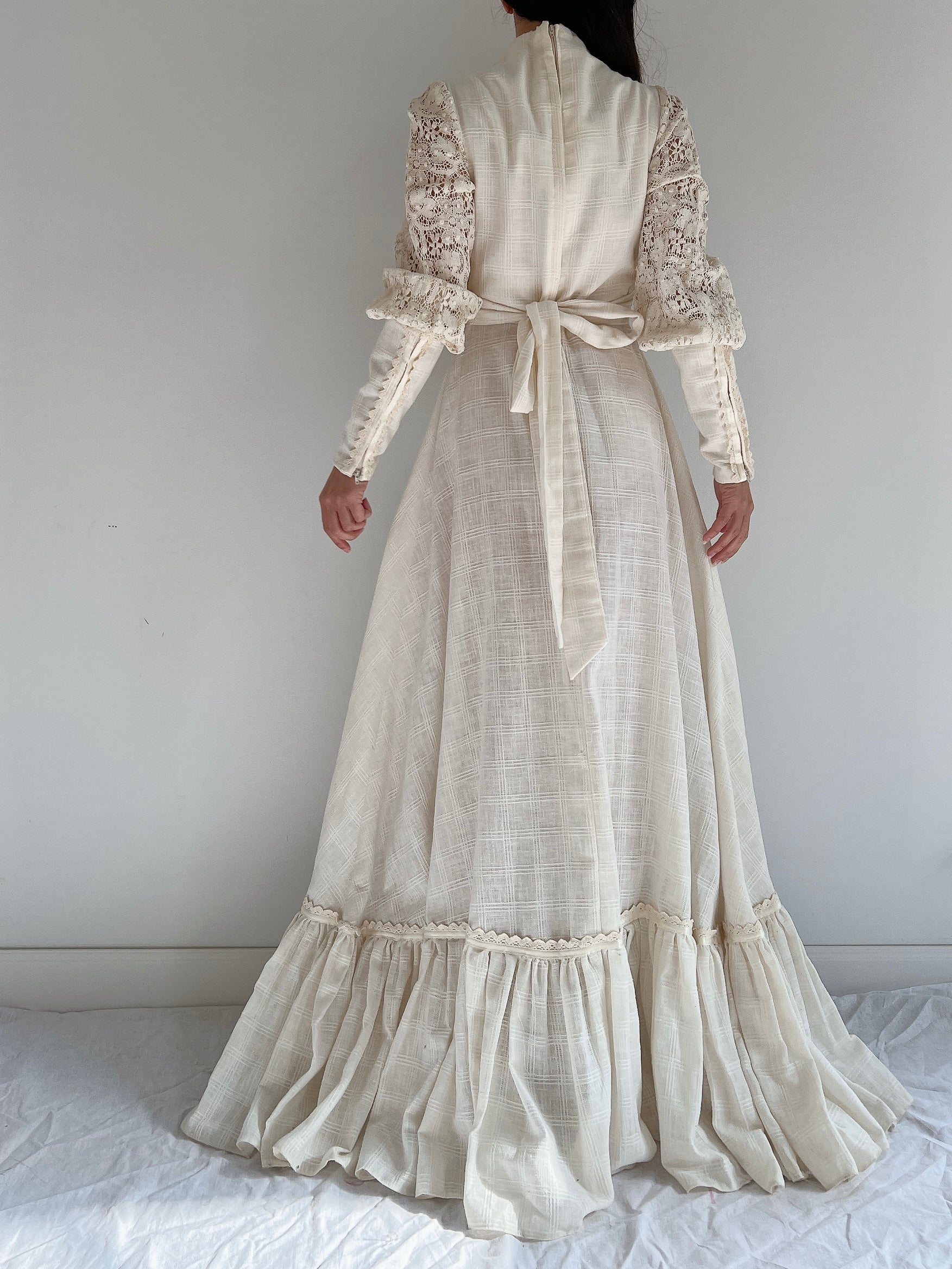 1970s Gunne Sax Juliet Sleeve Dress - S-M