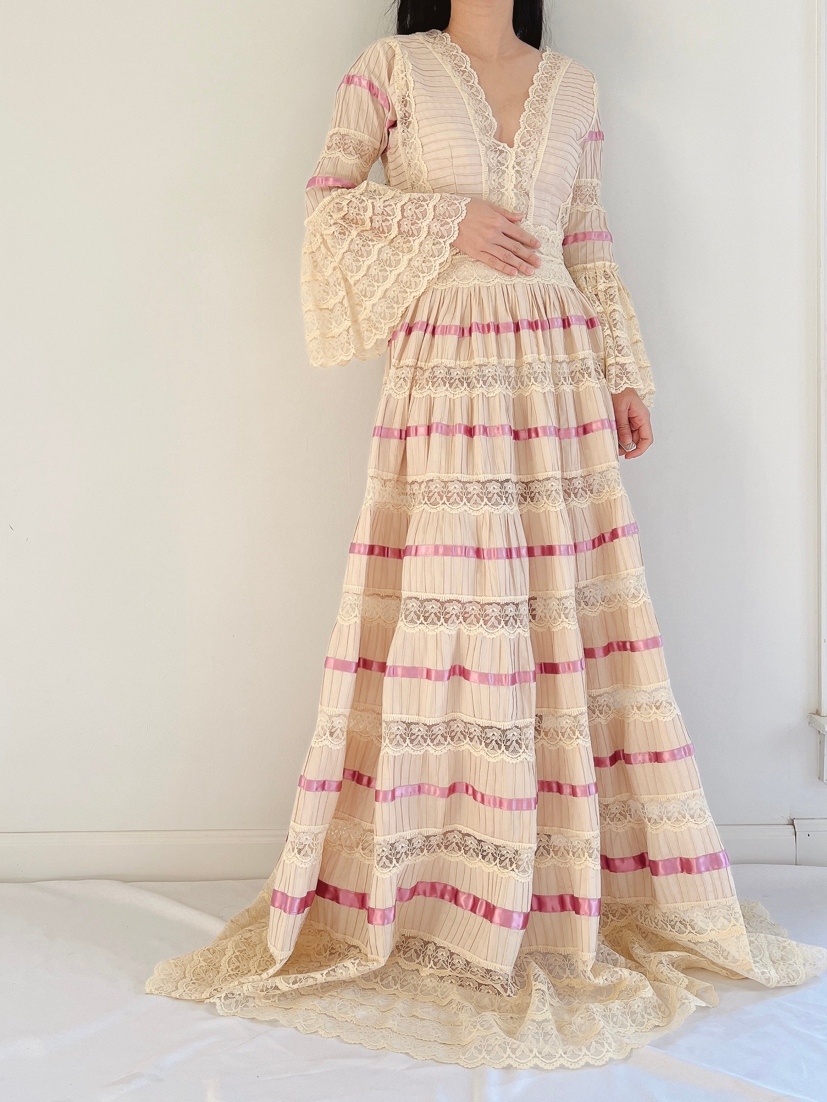Rare Vintage Light Pink Mexican Wedding Dress - S