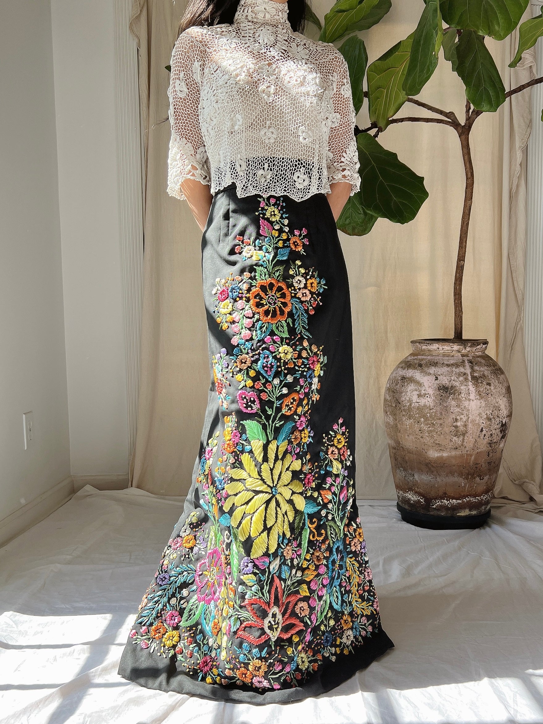 Vintage Raffia Embroidered Skirt - M