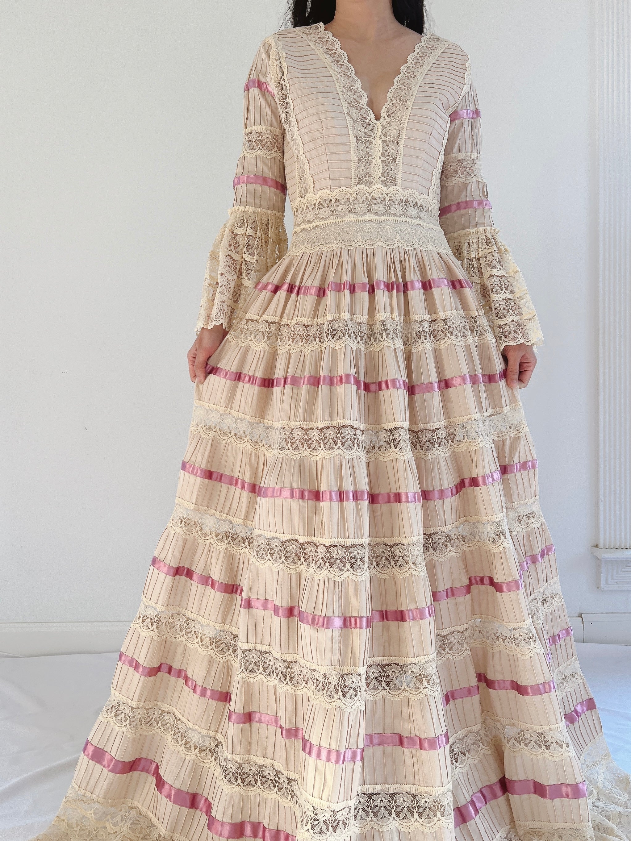 Rare Vintage Light Pink Mexican Wedding Dress - S
