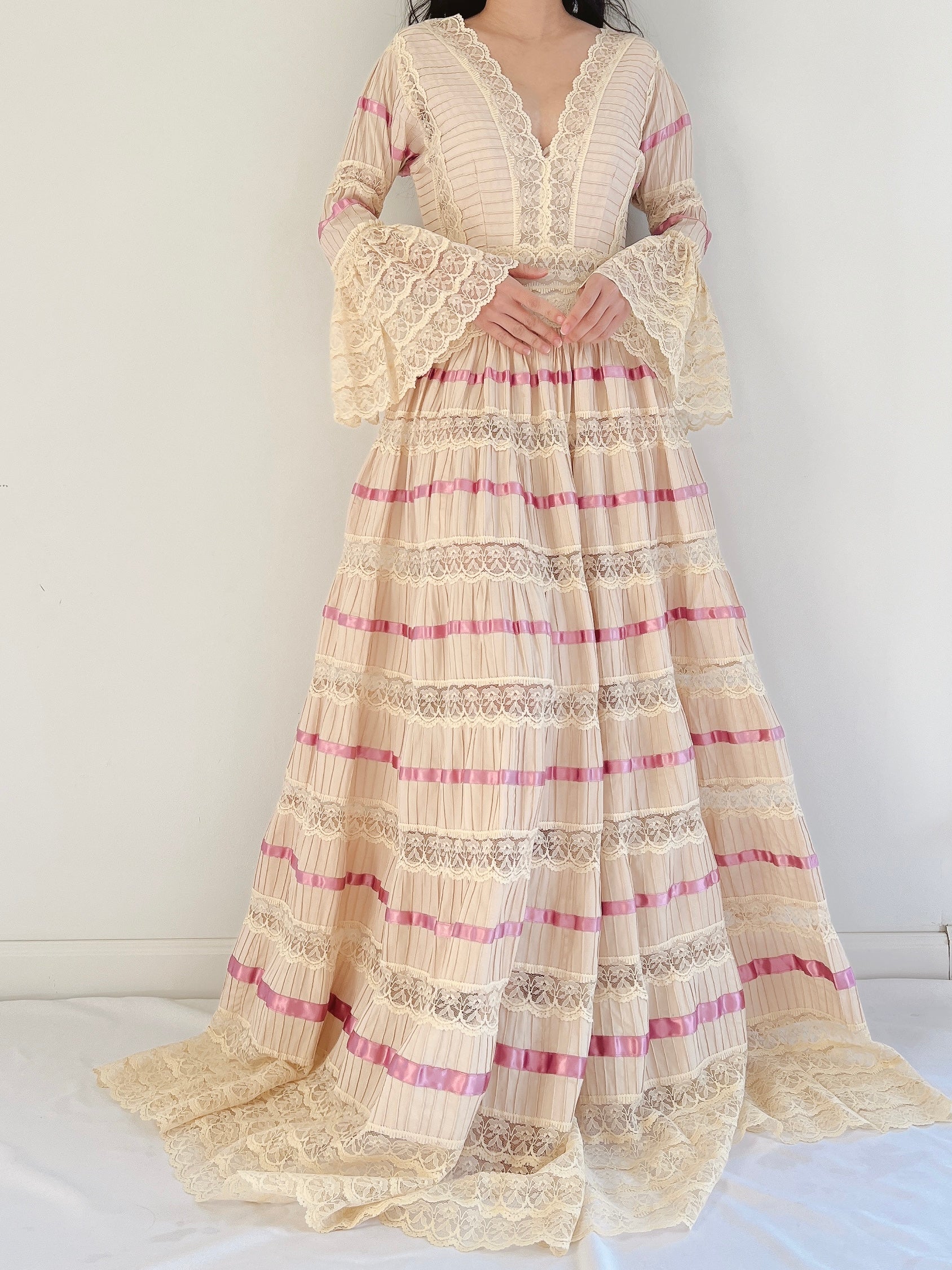 Rare Vintage Light Pink Mexican Wedding Dress - S