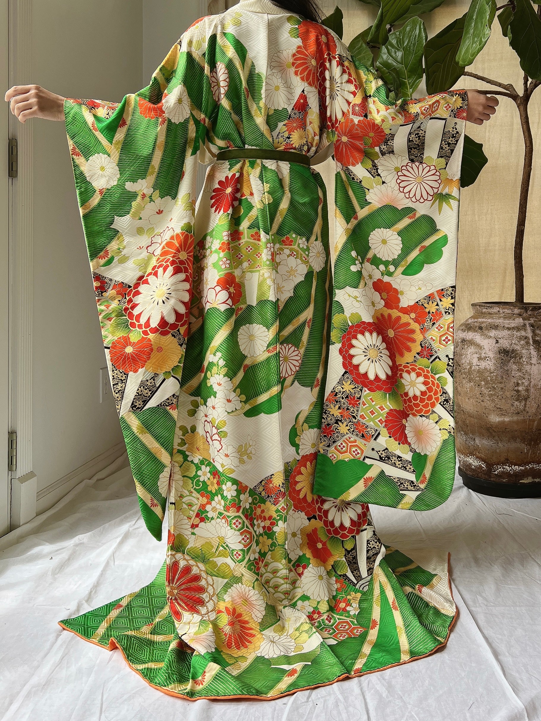 Vintage Silk Gold Painted Embroidered Kimono - OSFM