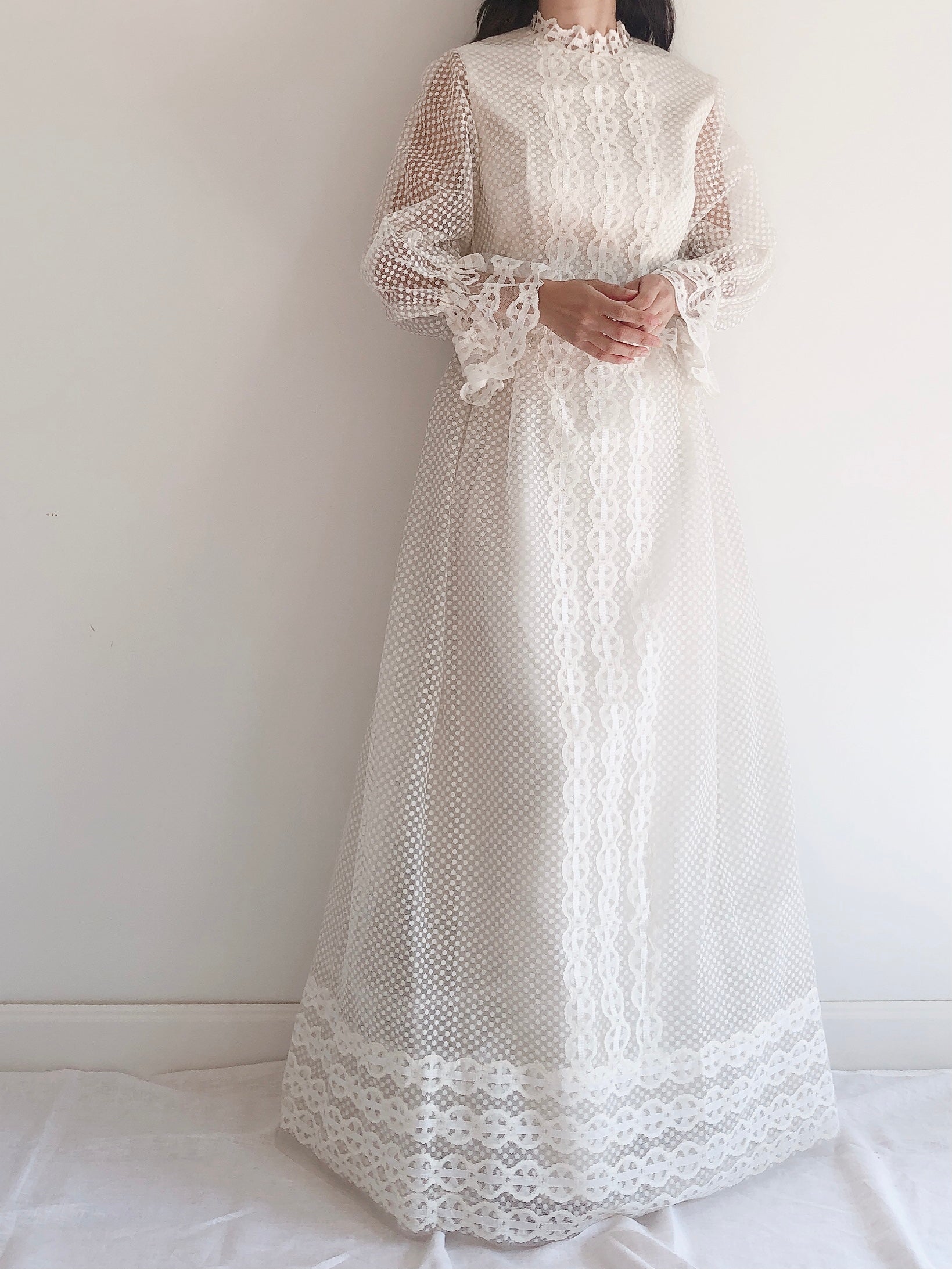 1960s Puff Sleeves Dotted Gown - S