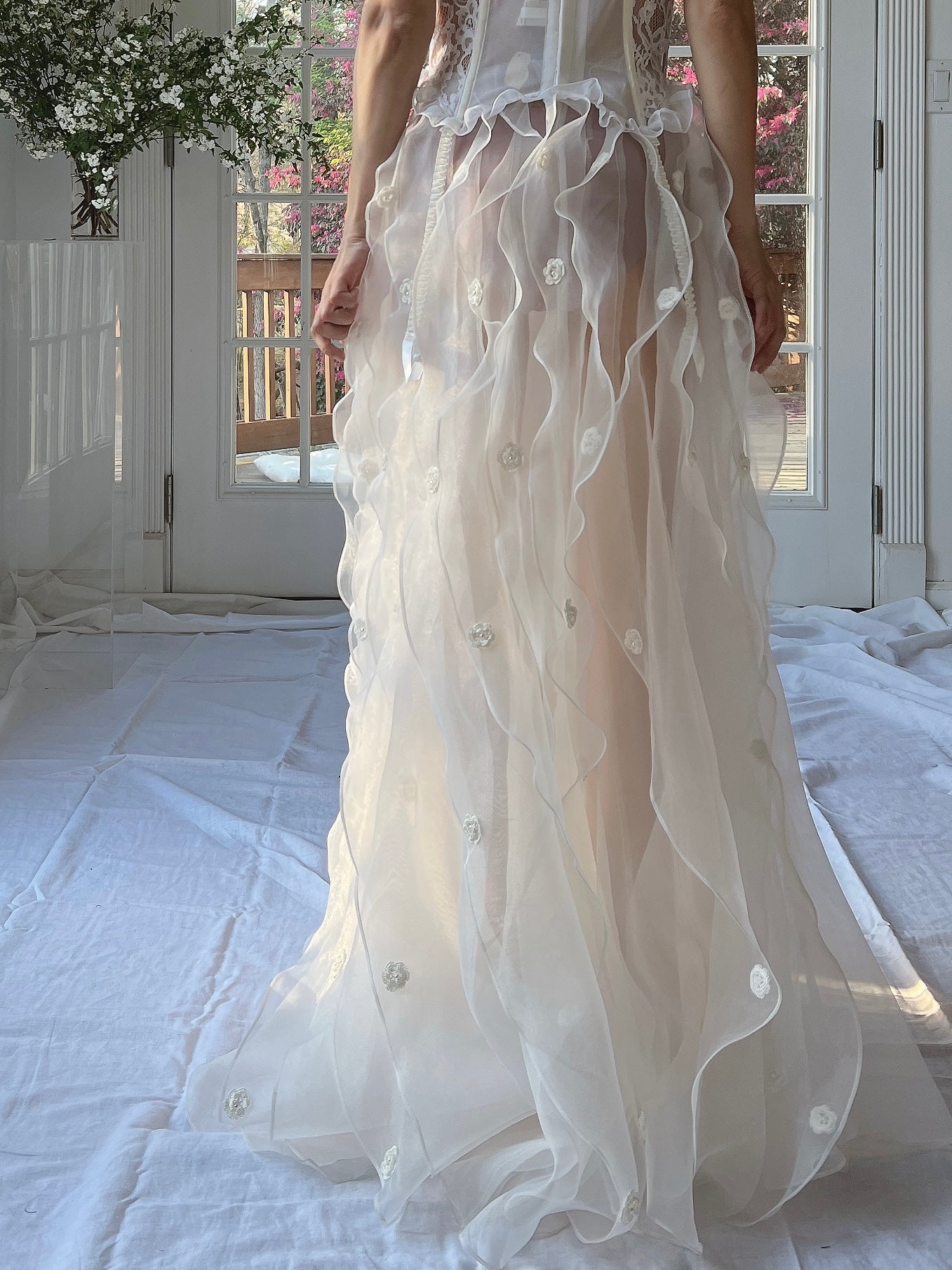 Y2K White Sheer Ruffle Skirt - M