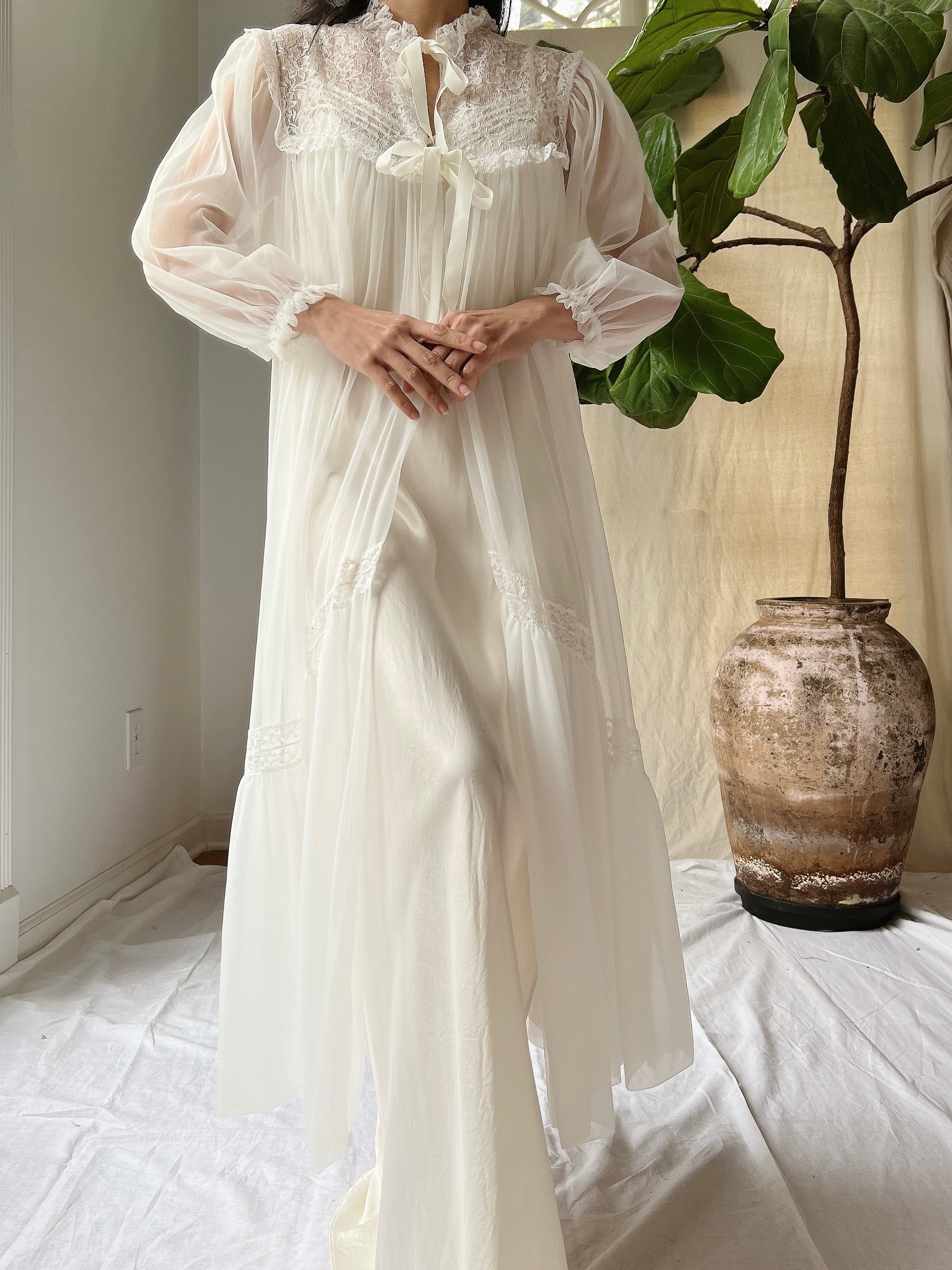 1960s Ivory Nylon Dressing Gown - OSFM