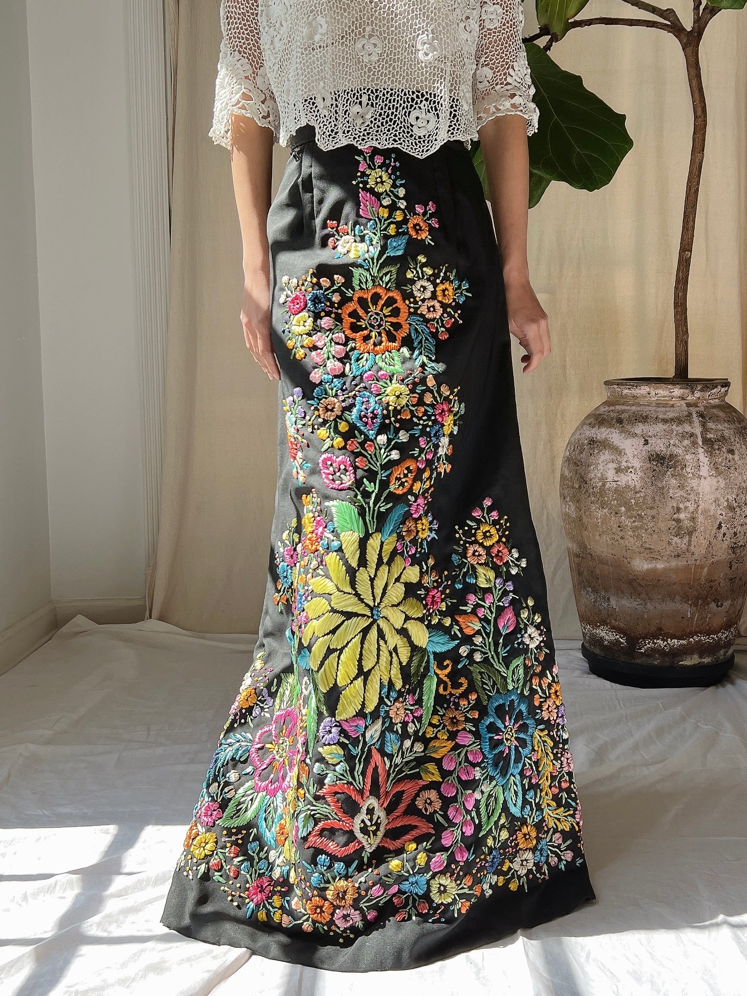 Vintage Raffia Embroidered Skirt - M