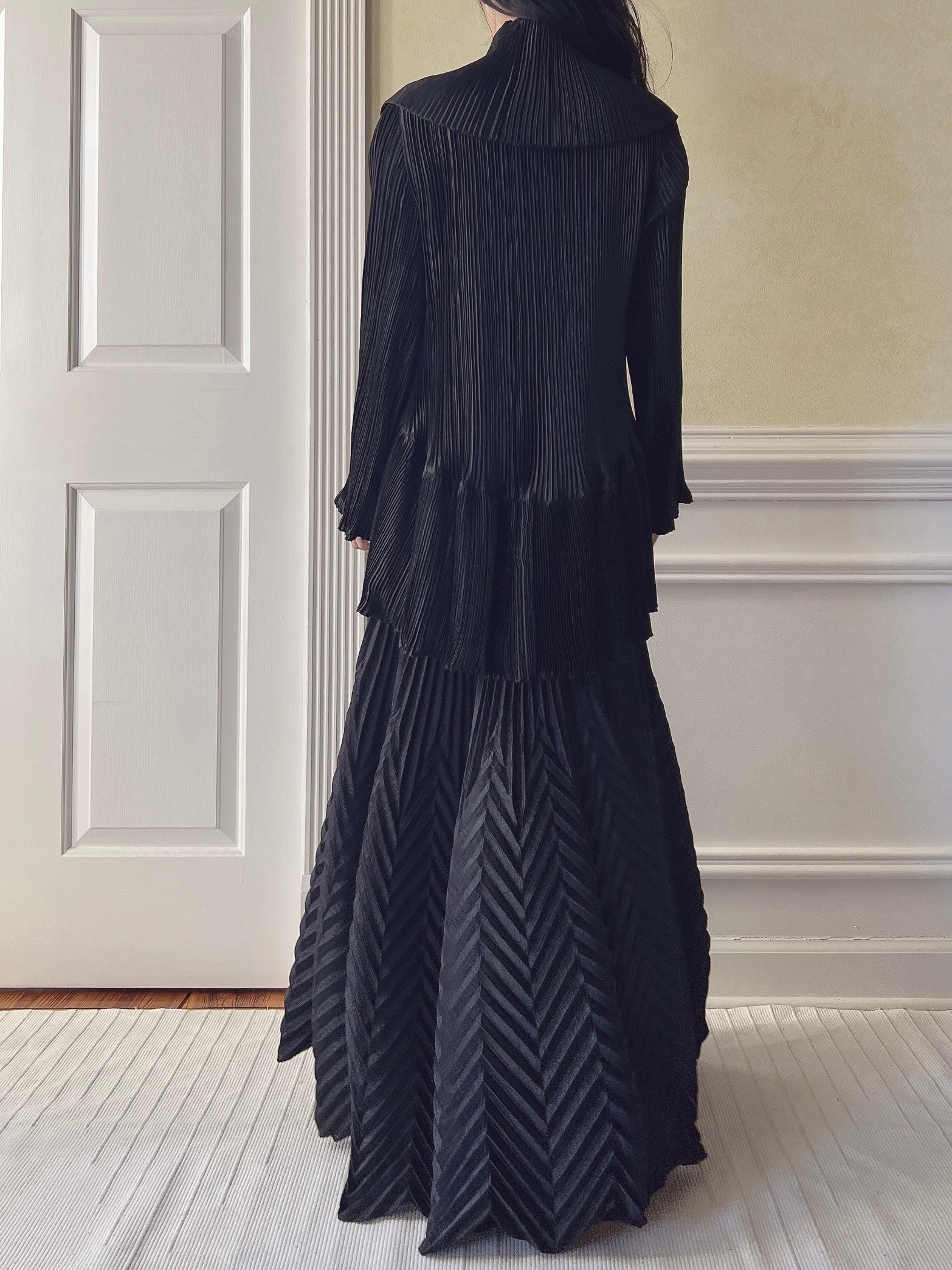 Vintage Black Ruffle Pleated Jacket - OSFM