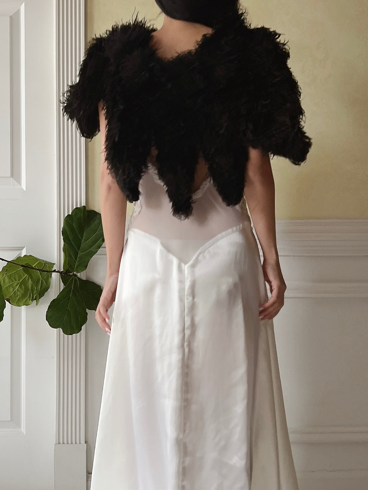 Antique Black Feather Cape - OSFM