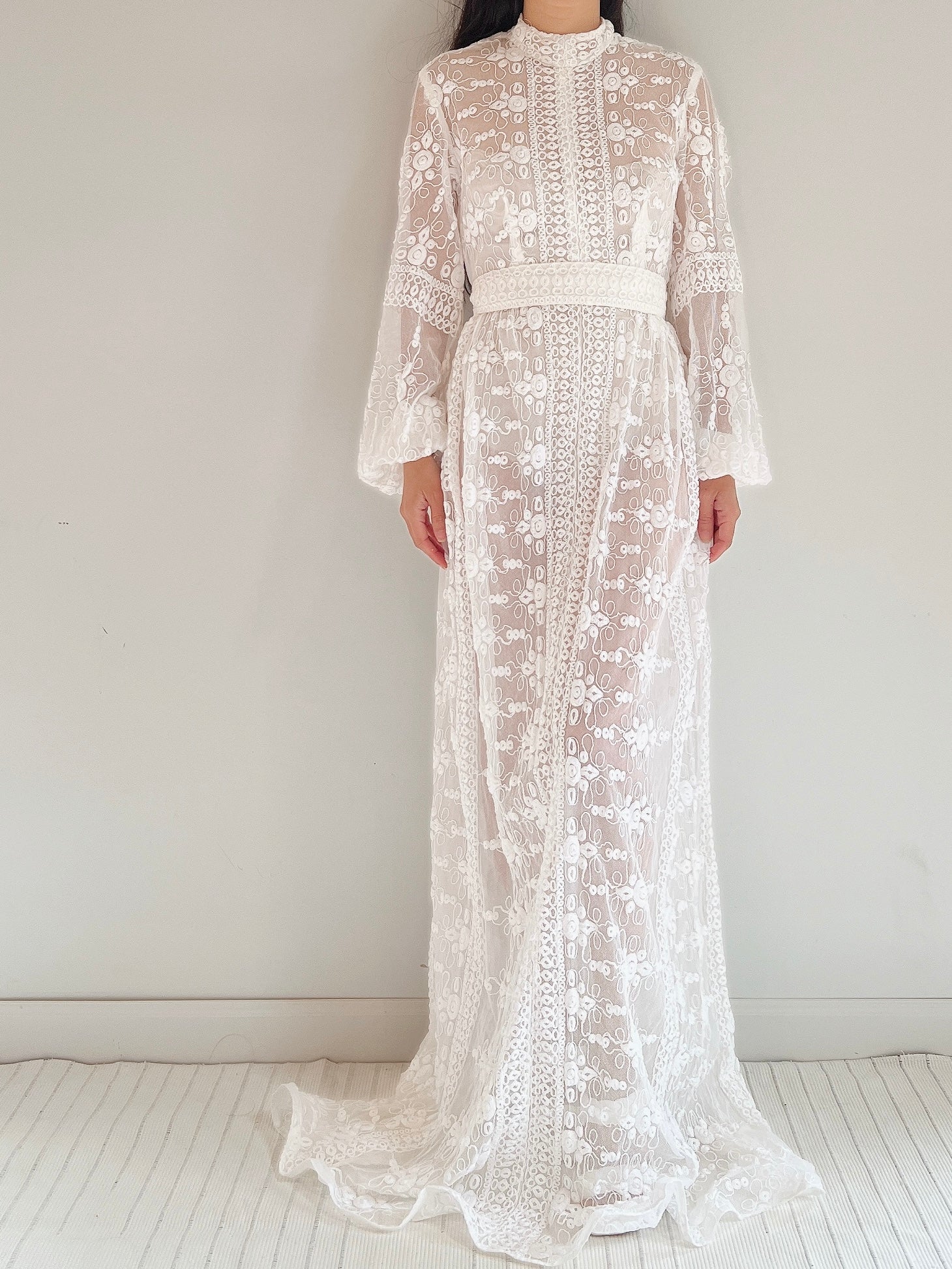 1970s High Neck Puff Sleeves Embroidered Dress - S/M