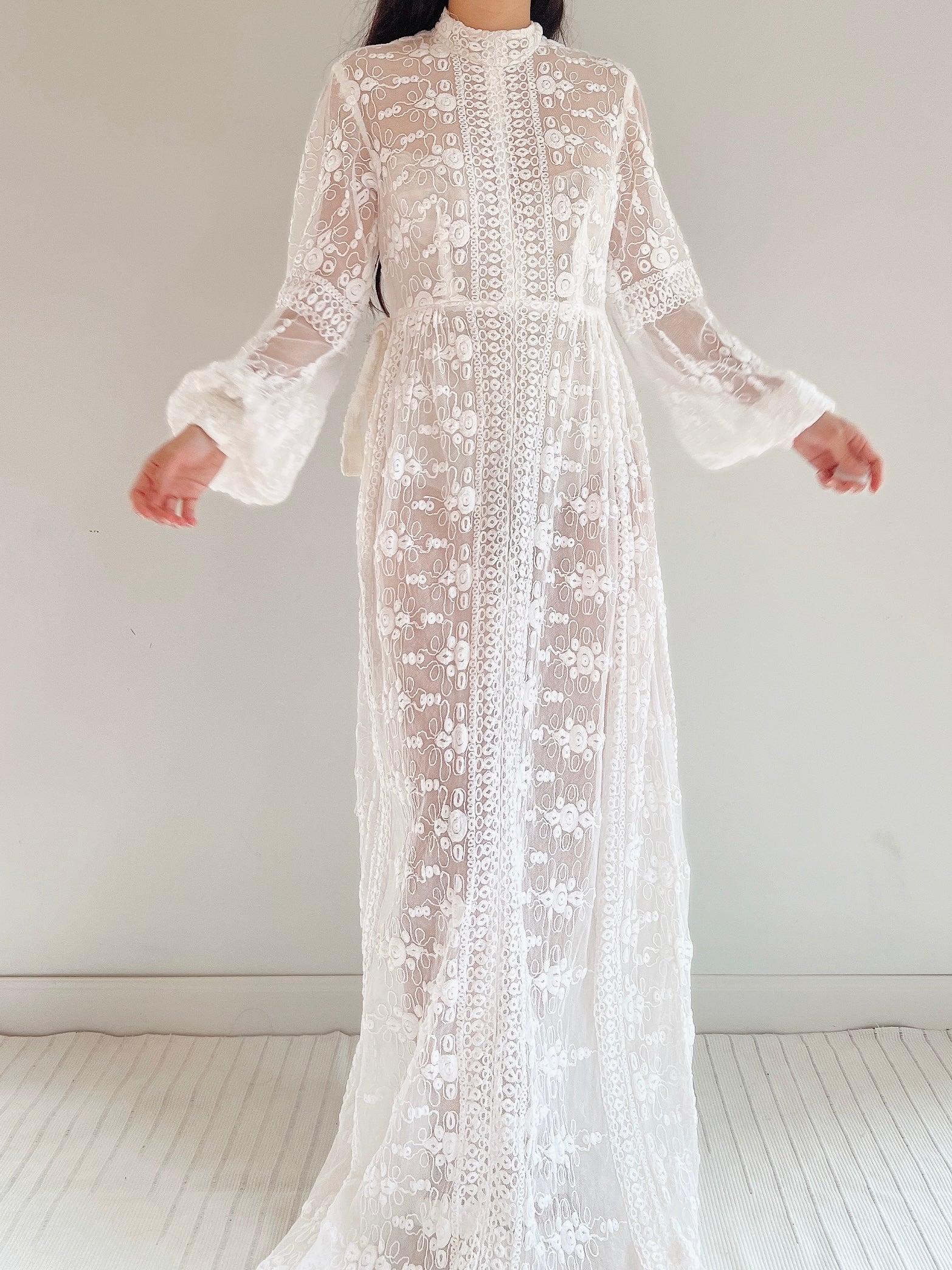 1970s High Neck Puff Sleeves Embroidered Dress - S/M